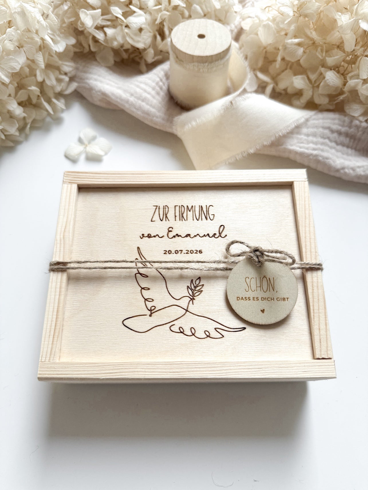 Personalisiertes Geldgeschenk aus Holz zur Firmung | Taube