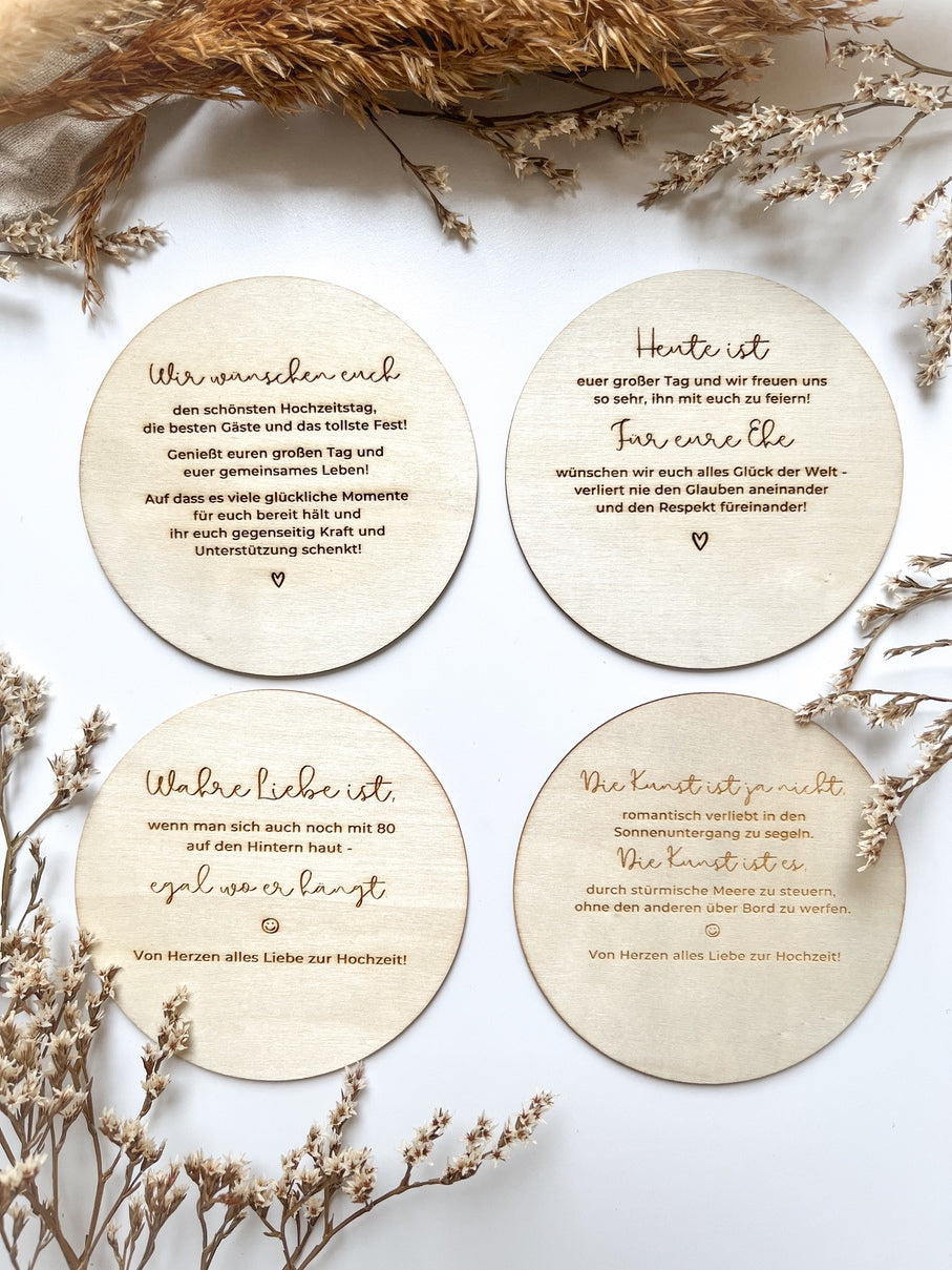 Personalisiertes Geldgeschenk aus Holz zur Hochzeit | Hochzeitspaar Kuss