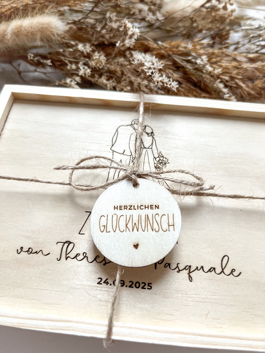 Personalisiertes Geldgeschenk aus Holz zur Hochzeit | Hochzeitspaar Kuss