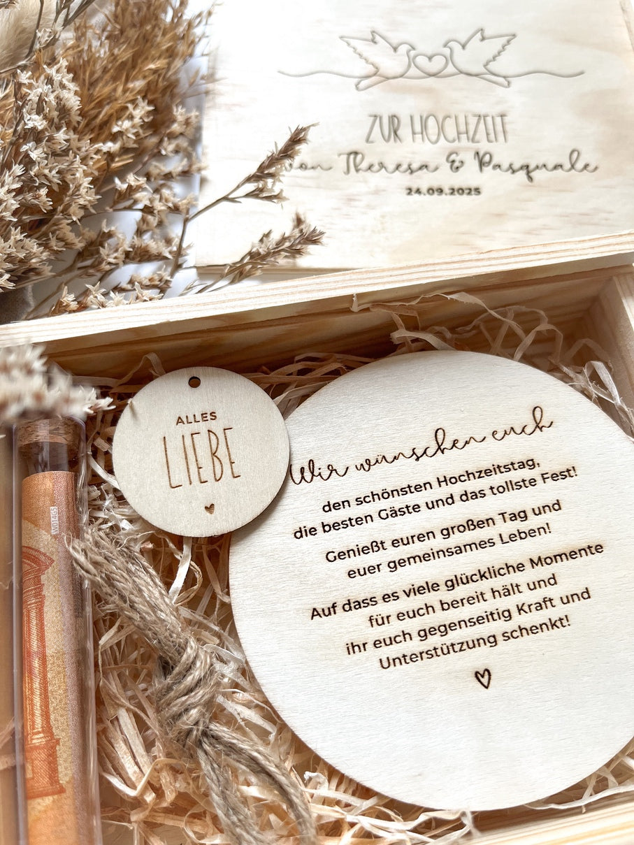 Personalisiertes Geldgeschenk aus Holz zur Hochzeit | Tauben