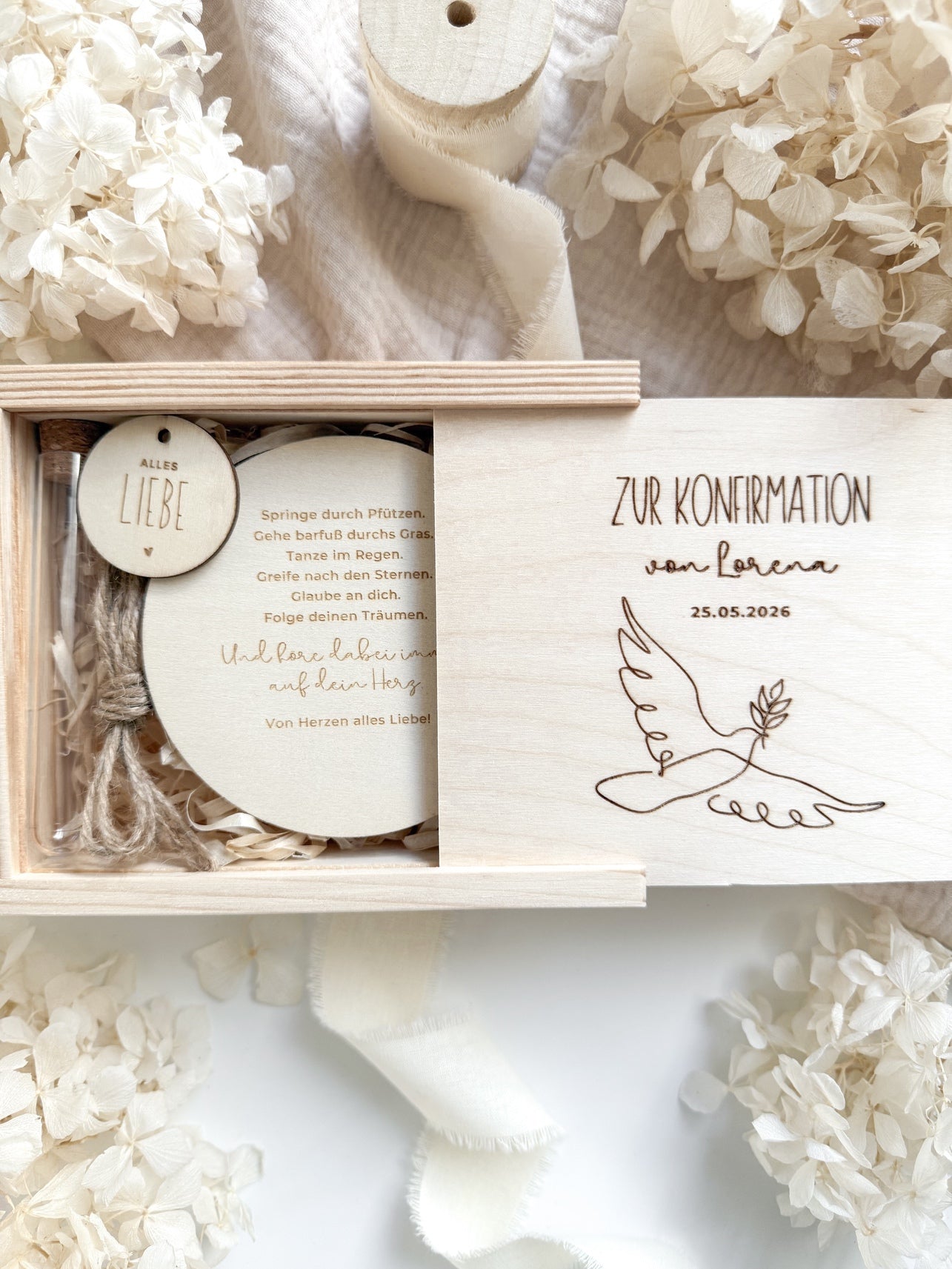 Personalisiertes Geldgeschenk aus Holz zur Konfirmation | Taube