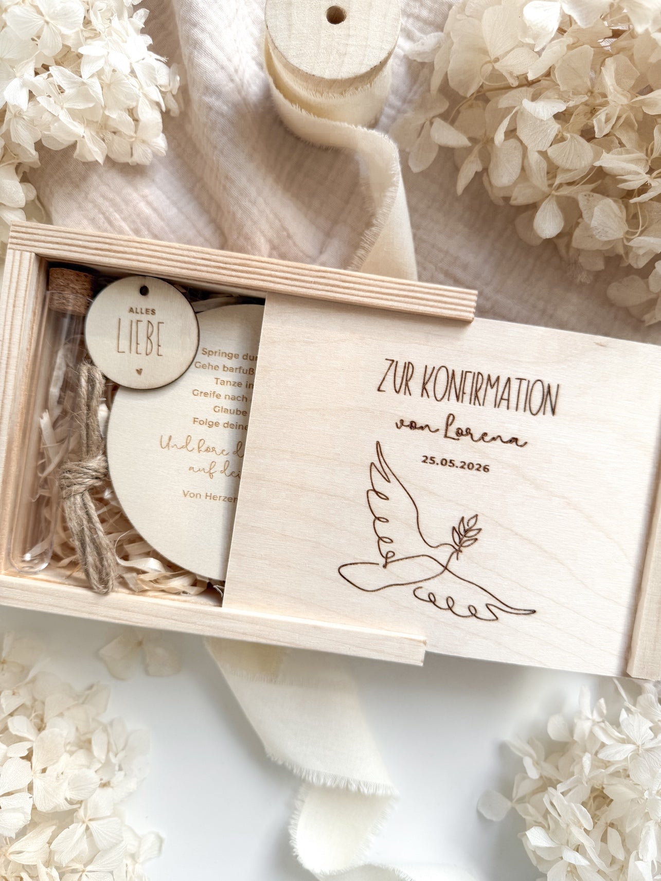 Personalisiertes Geldgeschenk aus Holz zur Konfirmation | Taube