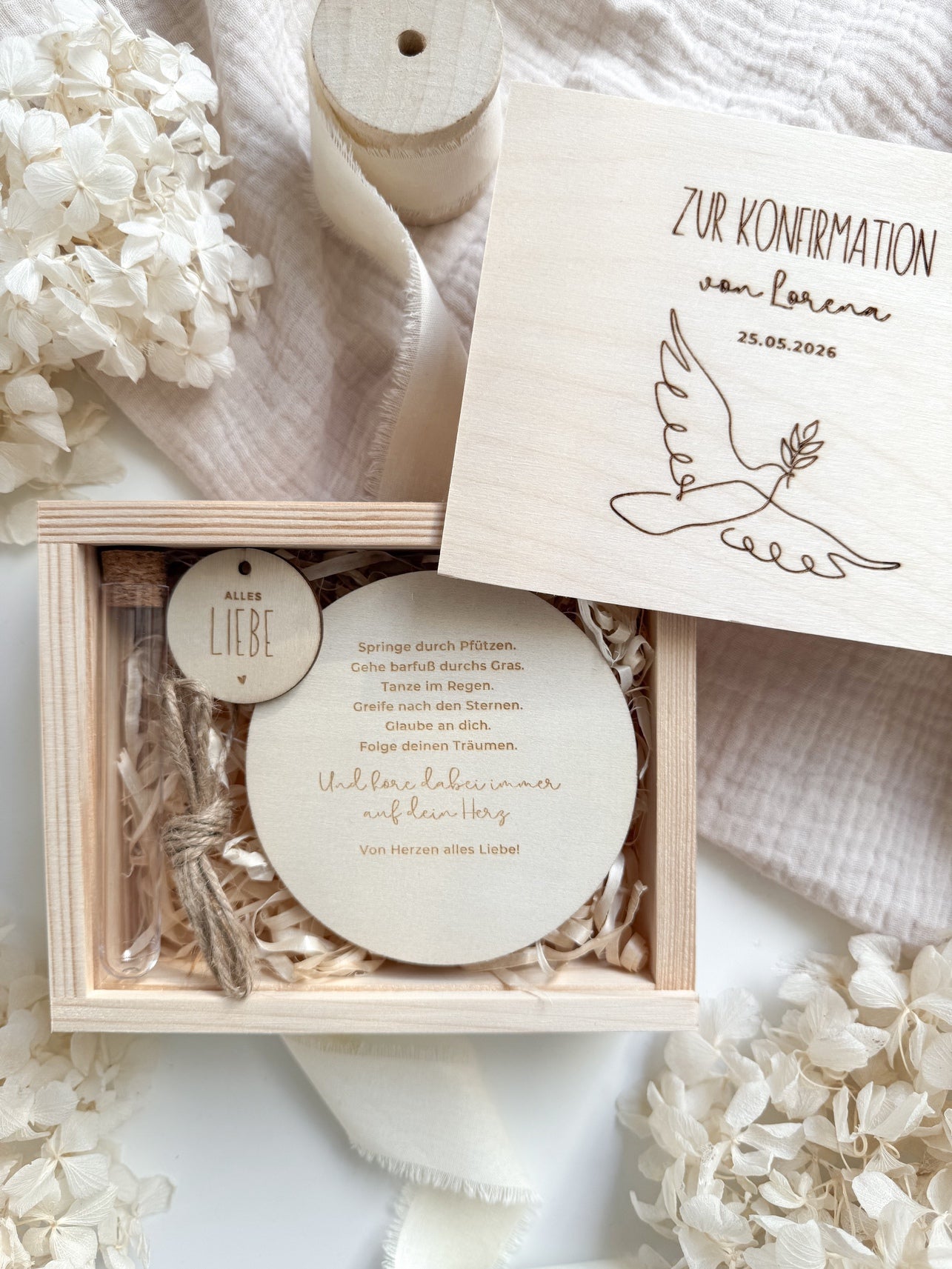 Personalisiertes Geldgeschenk aus Holz zur Konfirmation | Taube