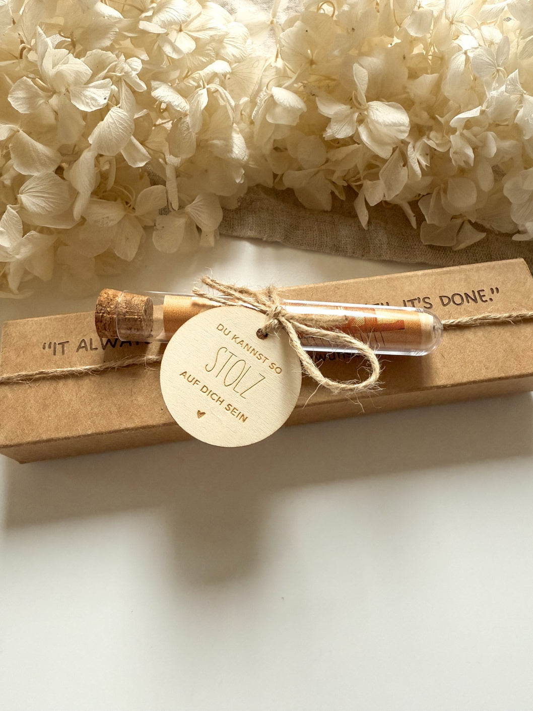 Personalisierter Kugelschreiber zum Abschluss mit Geschenkbox | It always seems