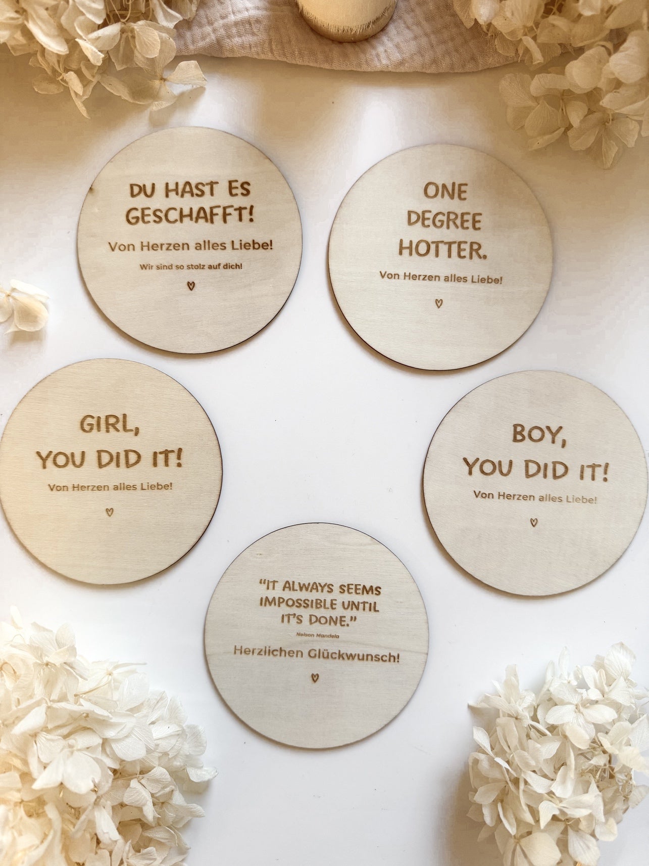 Personalisiertes Geldgeschenk zum Schulabschluss aus Holz