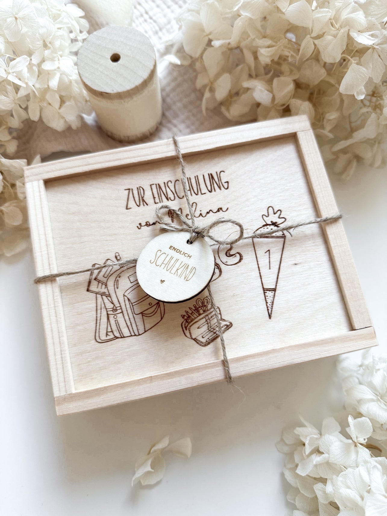 Personalisiertes Geldgeschenk aus Holz zur Einschulung