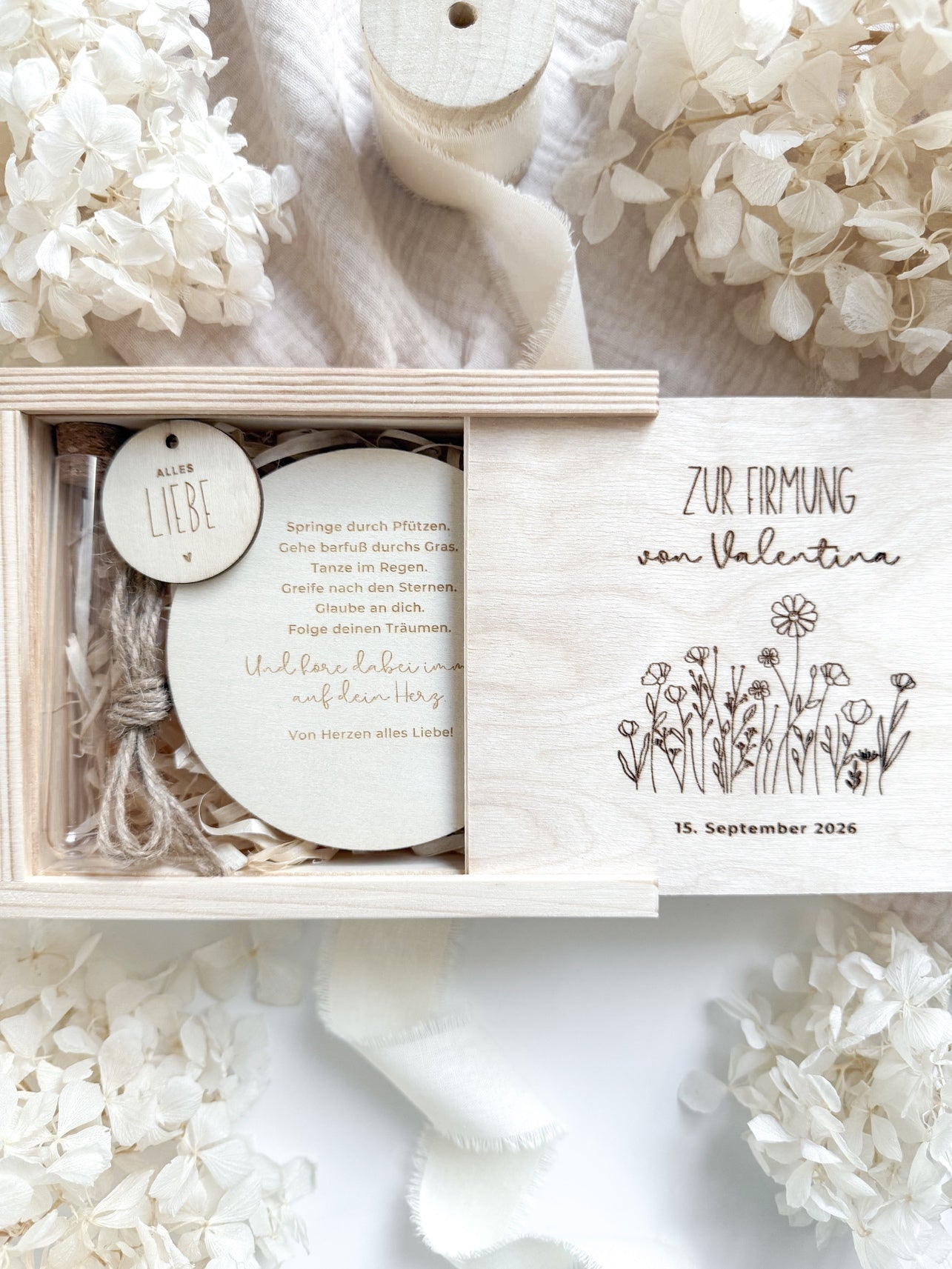 Personalisiertes Geldgeschenk aus Holz zur Firmung | Blumenwiese