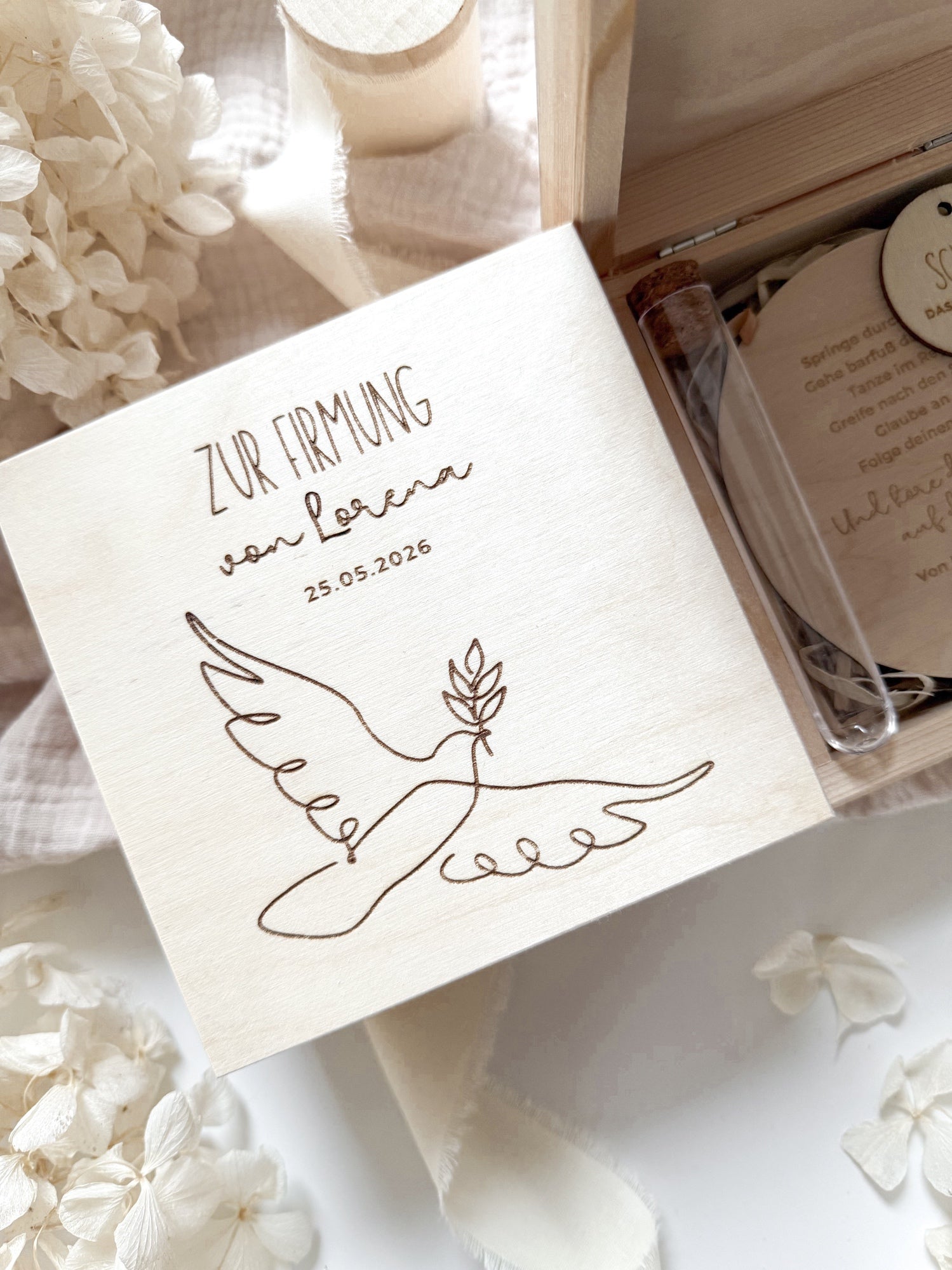 Personalisiertes Geldgeschenk aus Holz zur Firmung | Taube