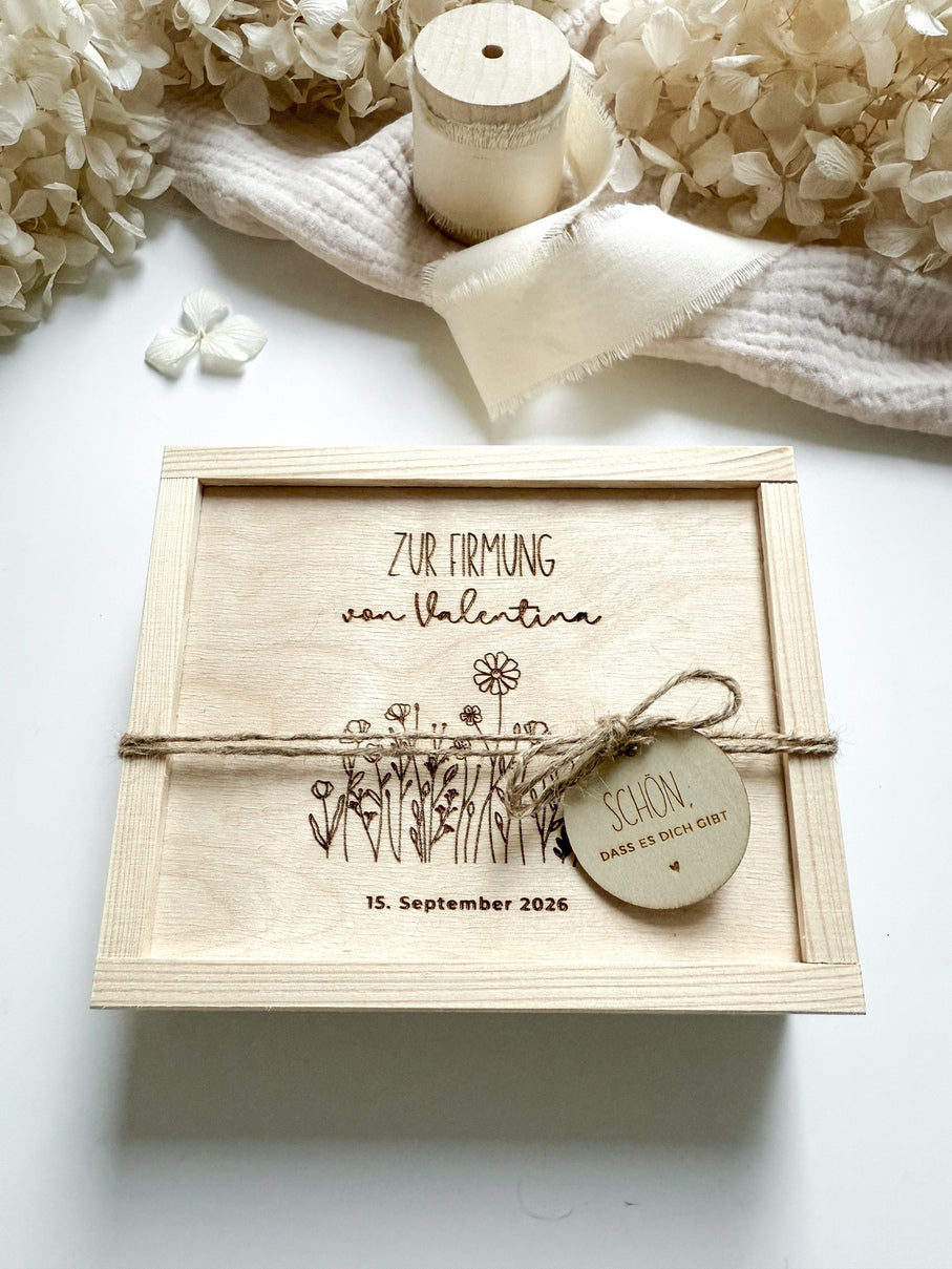 Personalisiertes Geldgeschenk aus Holz zur Firmung | Blumenwiese