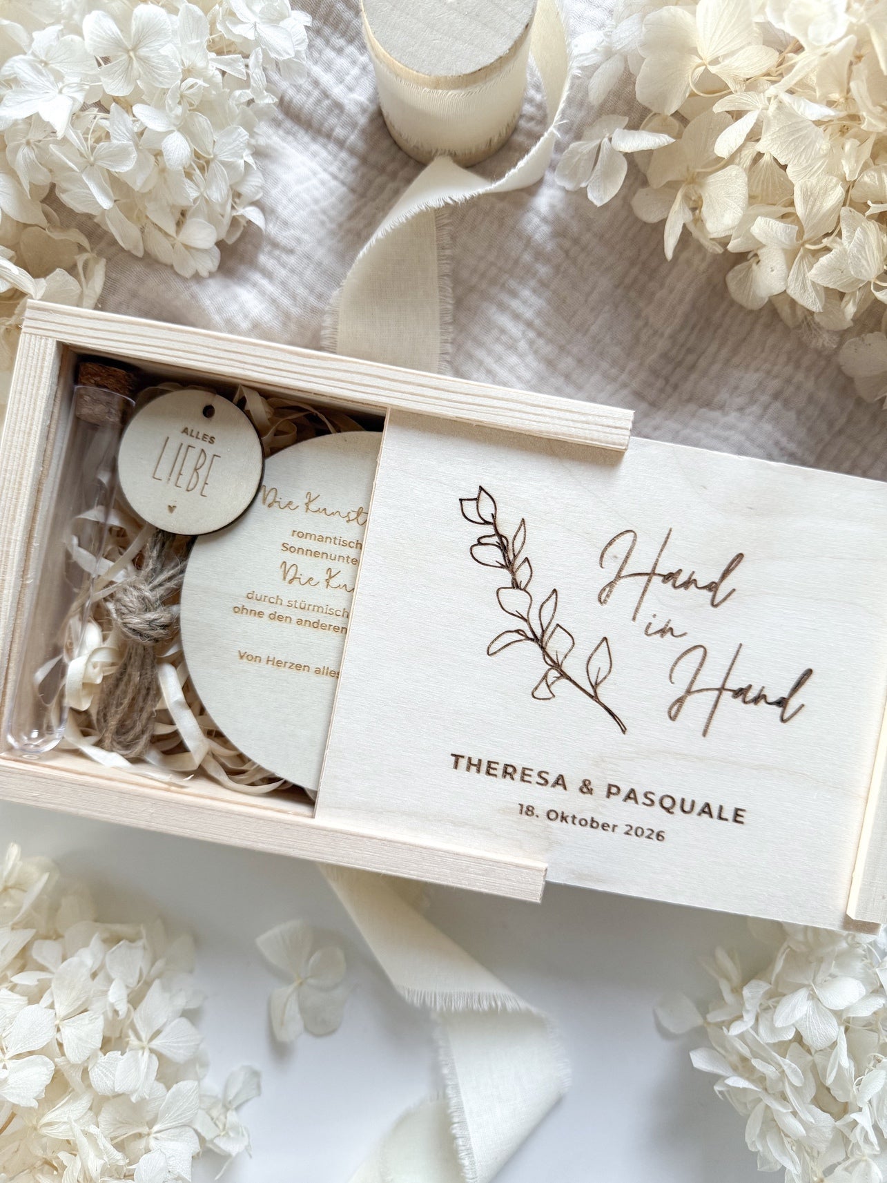 Personalisiertes Geldgeschenk aus Holz zur Hochzeit | Zweig