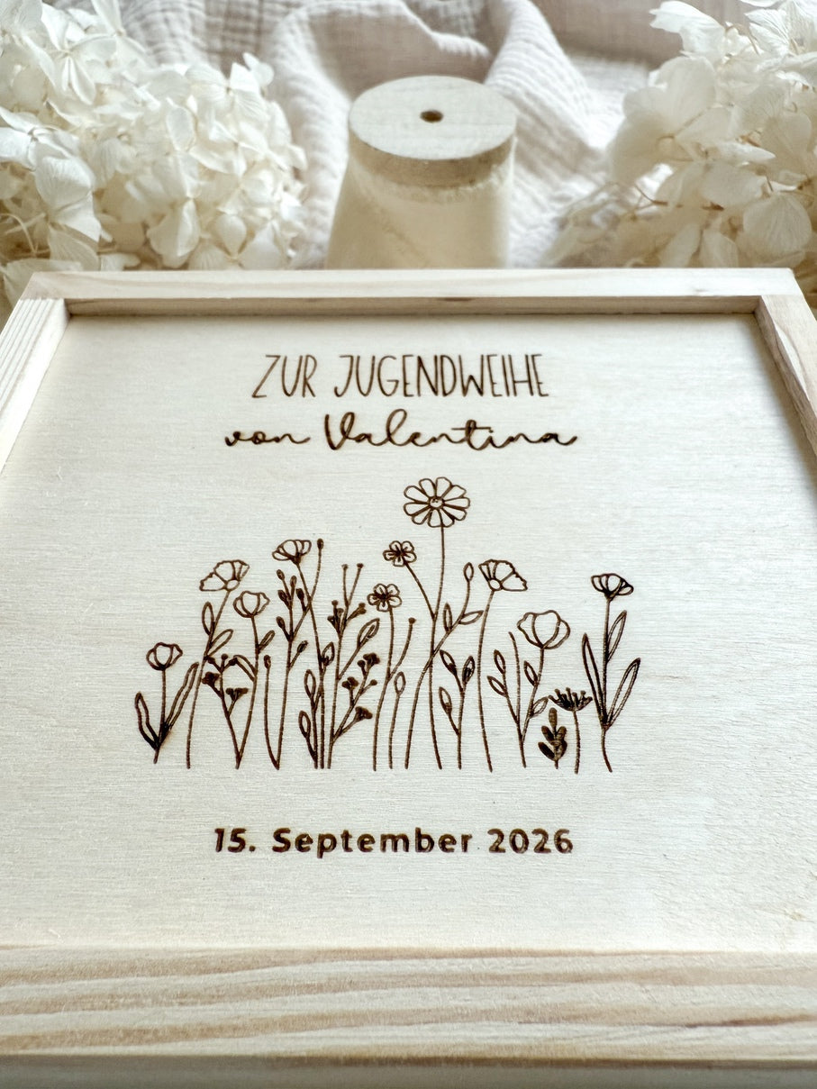 Personalisiertes Geldgeschenk aus Holz zur Jugendweihe | Blumenwiese