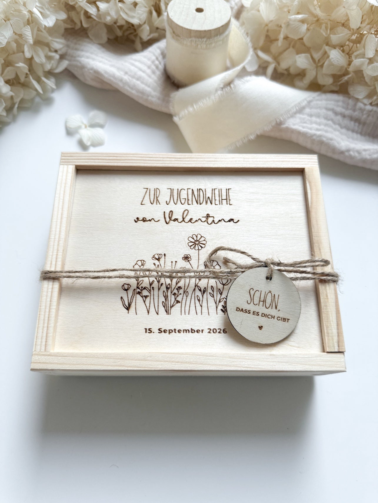 Personalisiertes Geldgeschenk aus Holz zur Jugendweihe | Blumenwiese