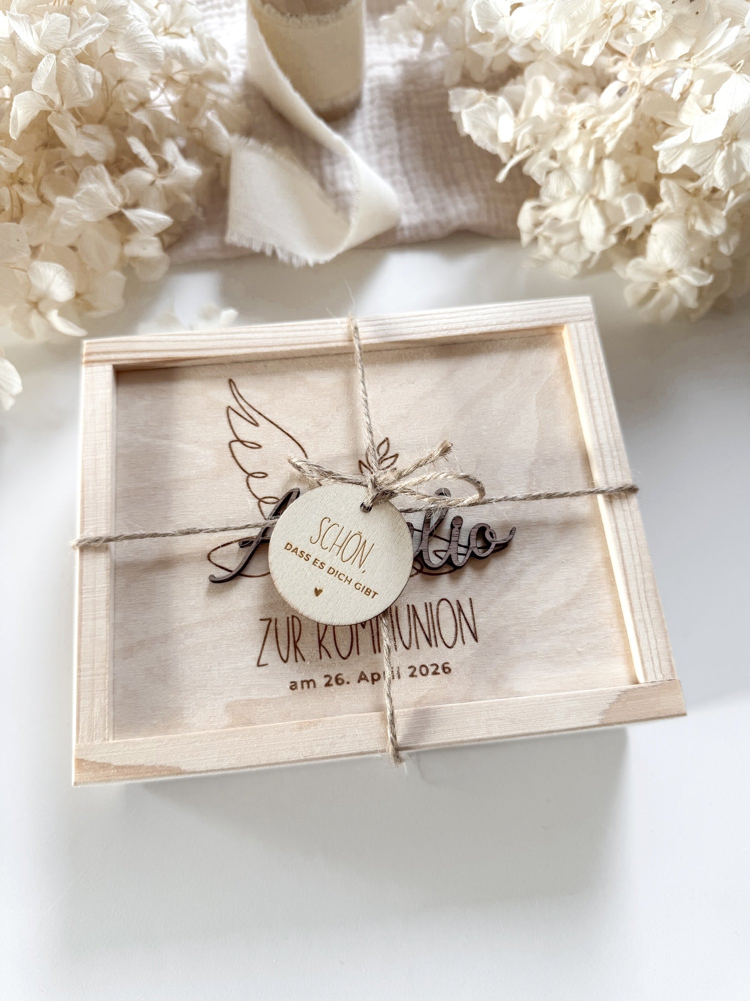 Personalisiertes Geldgeschenk aus Holz zur Kommunion | Taube mit 3D-Schriftzug