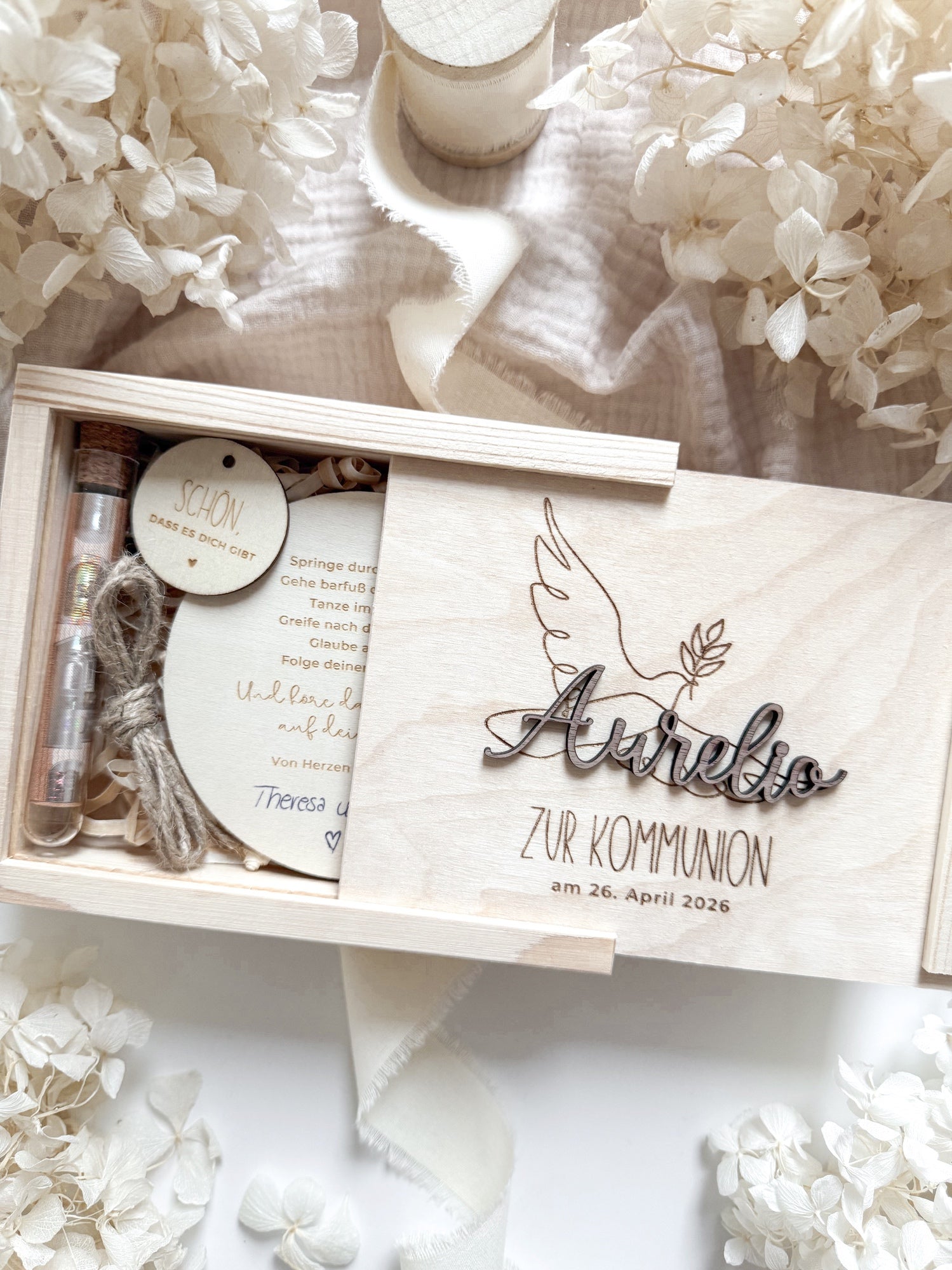 Personalisiertes Geldgeschenk aus Holz zur Kommunion | Taube mit 3D-Schriftzug