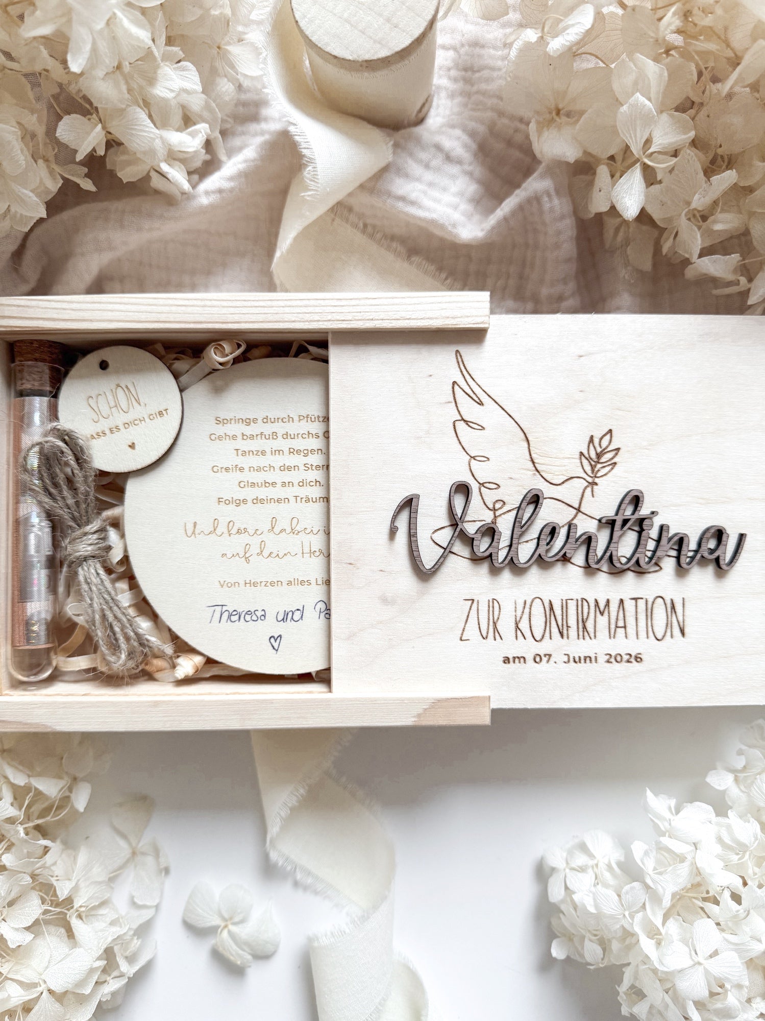 Personalisiertes Geldgeschenk aus Holz zur Konfirmation | Taube mit 3D-Schriftzug