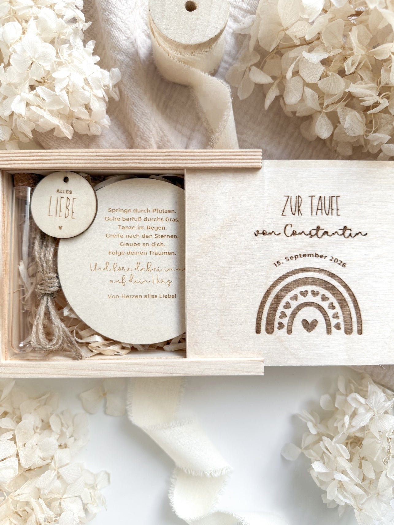 Personalisiertes Geldgeschenk aus Holz zur Taufe | Regenbogen