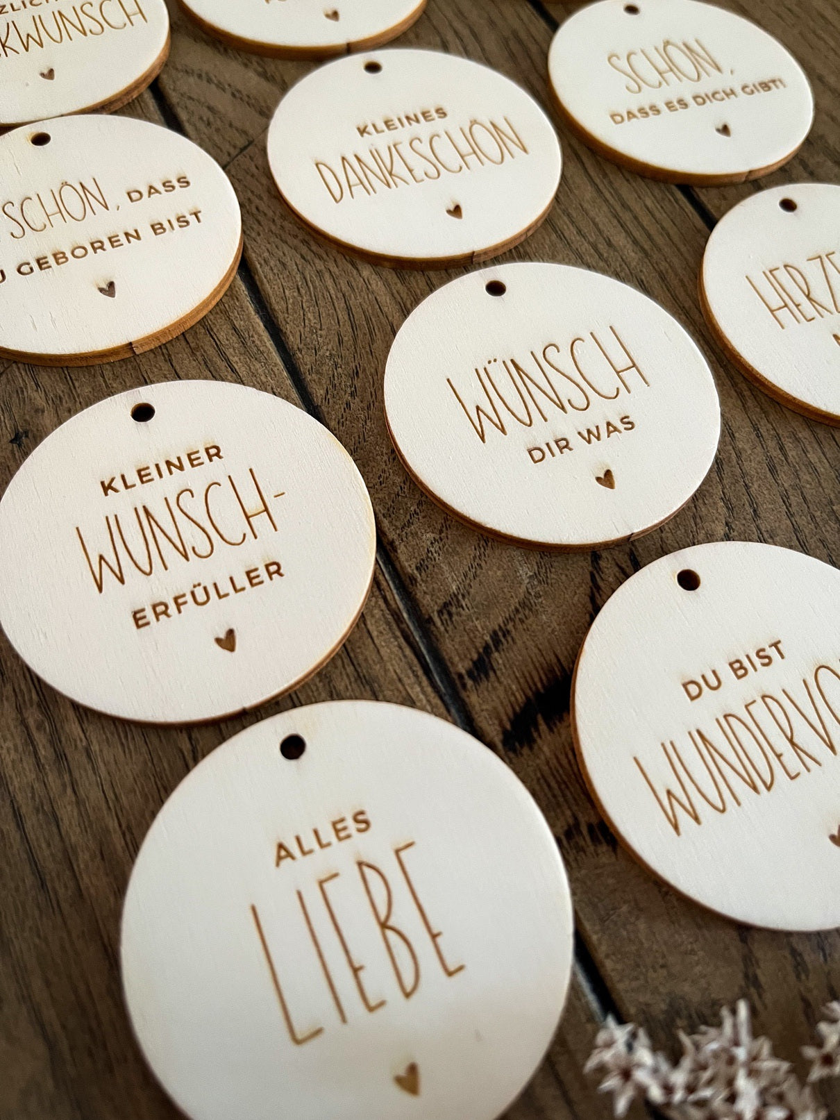 Gravierte Geschenkanhänger mit verschiedenen Motiven | 5er-Set