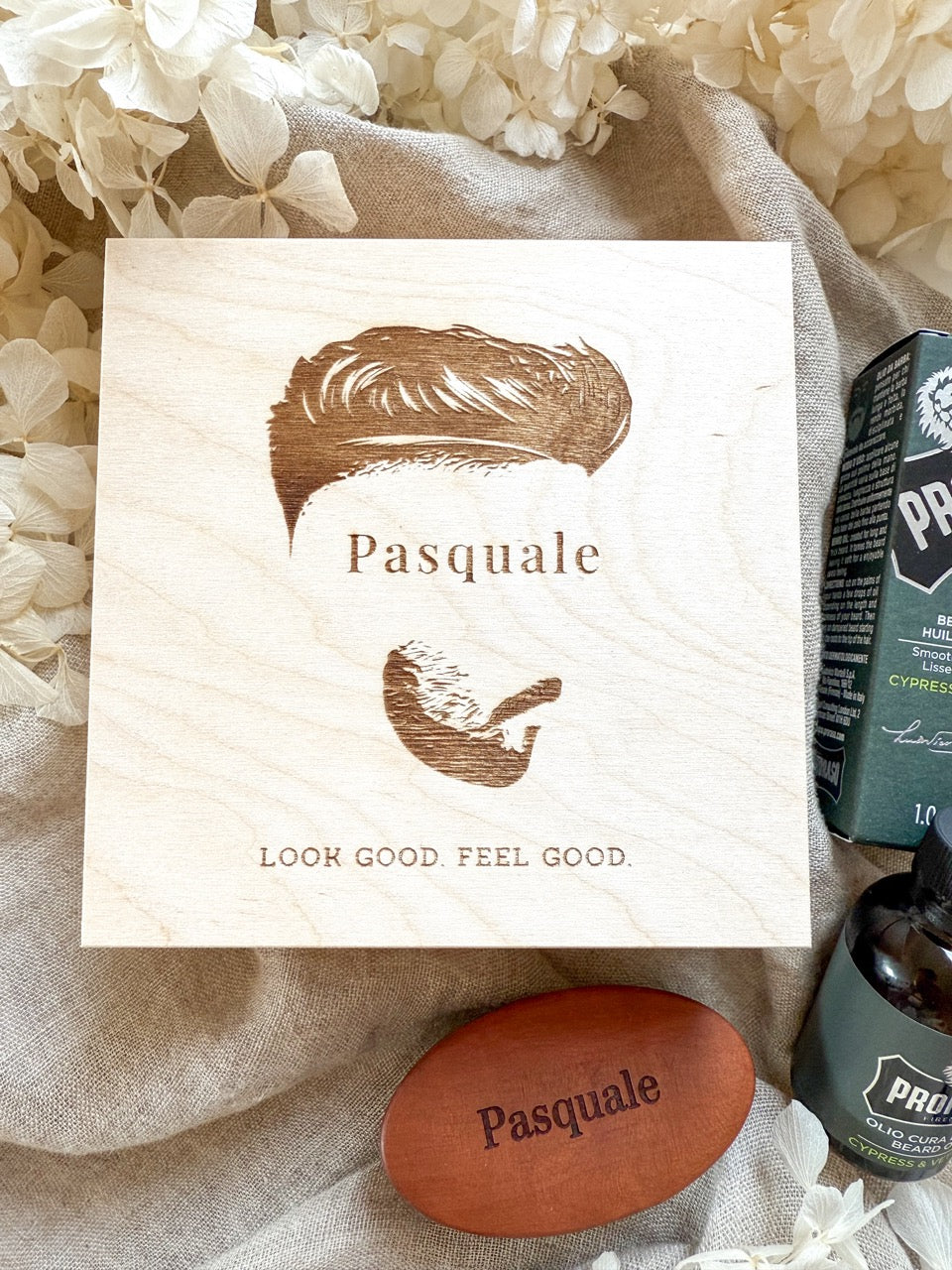 Personalisierte Bart Geschenkbox mit gravierter Bartbürste & Proraso Bartöl | Bartpflegeset