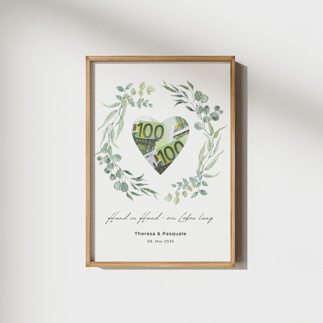 Personalisiertes Geldgeschenk zur Hochzeit mit Greenery-Eukalyptus-Motiv, Druckvorlage mit Herz-Ausschnitt zum selbst Ausdrucken.