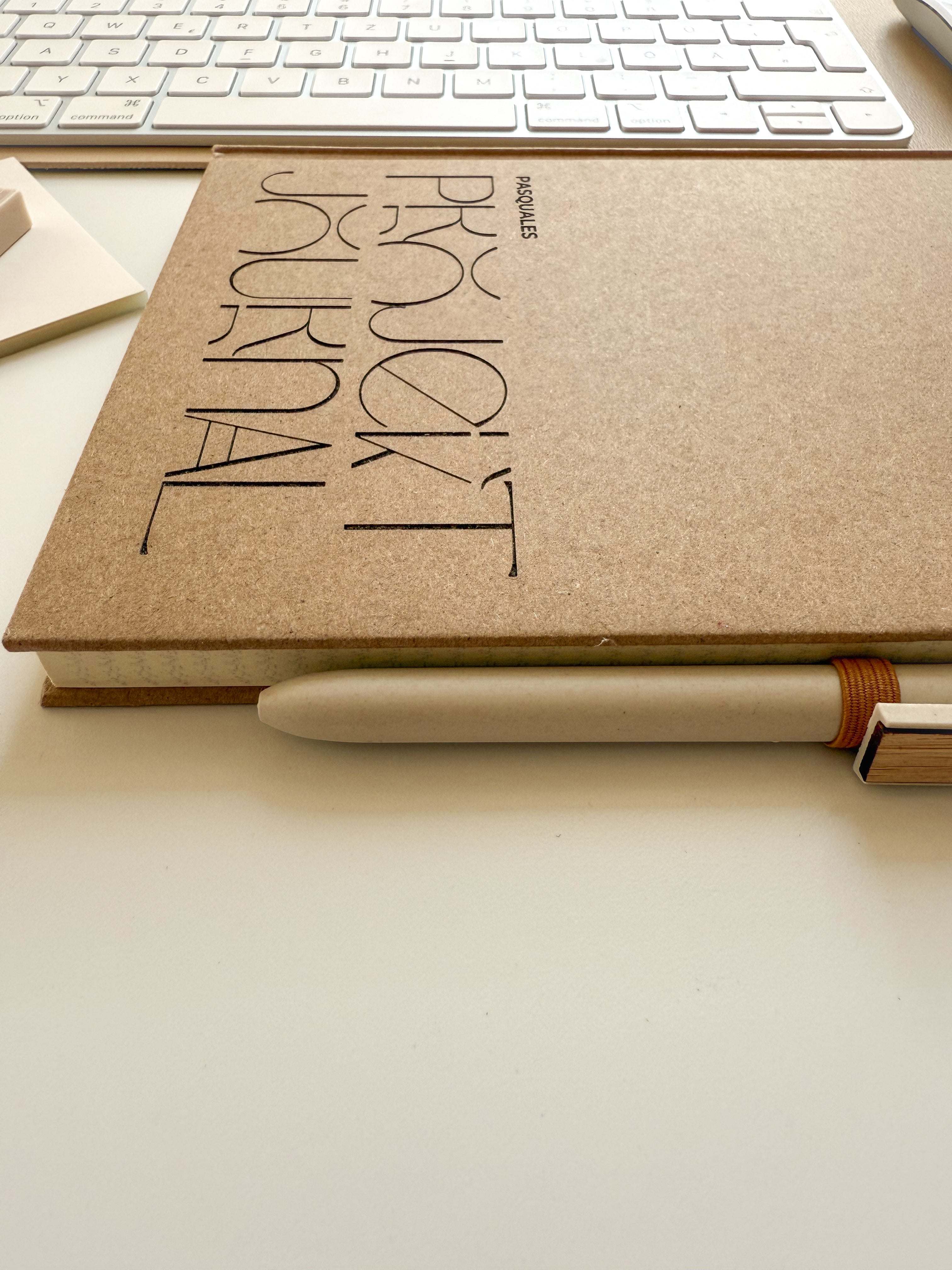 Personalisiertes Projektjournal | Notizbuch (A5) mit Gravur und Stift | minimalistisch