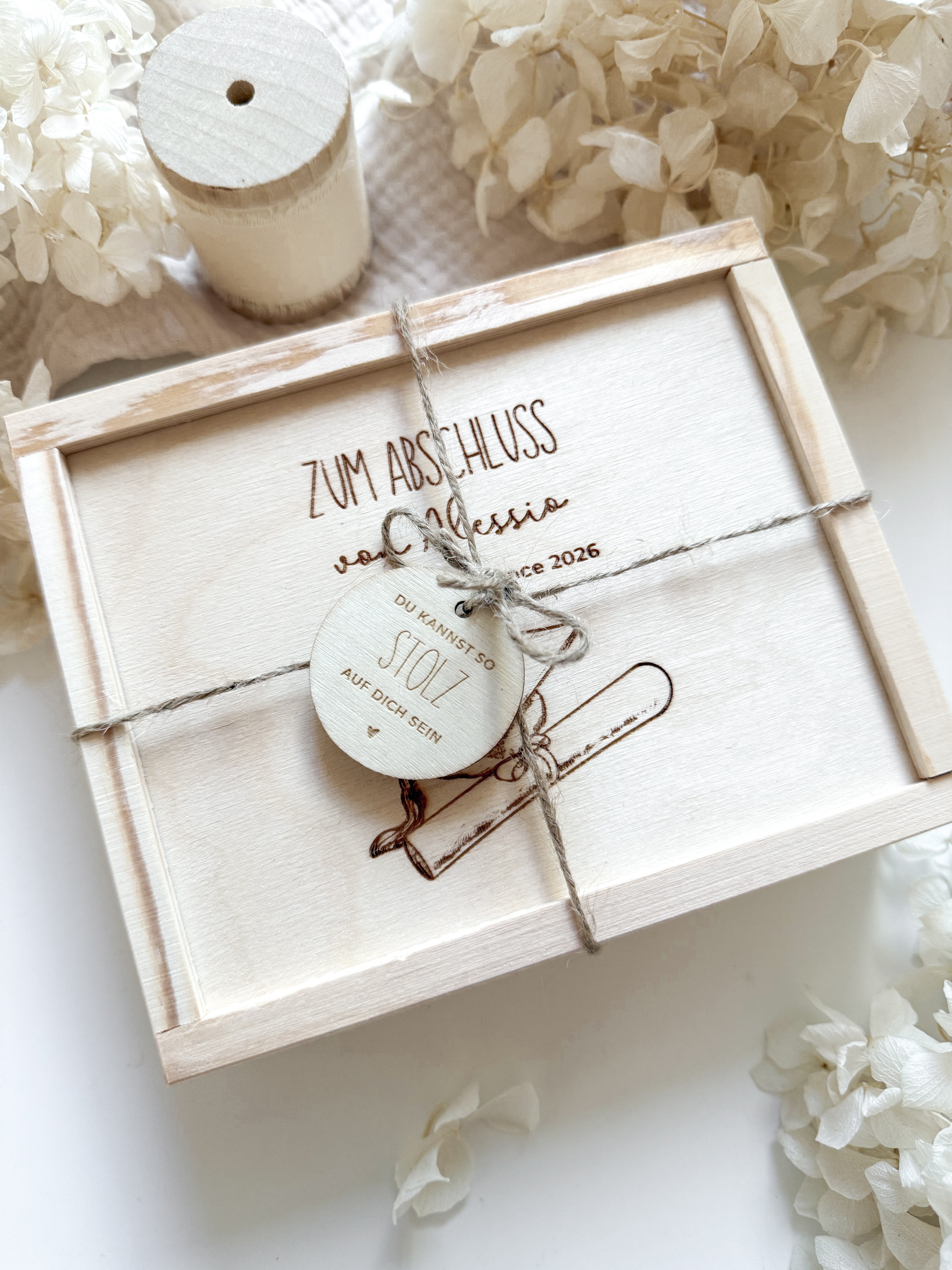 Personalisiertes Geldgeschenk zum Studiumsabschluss aus Holz