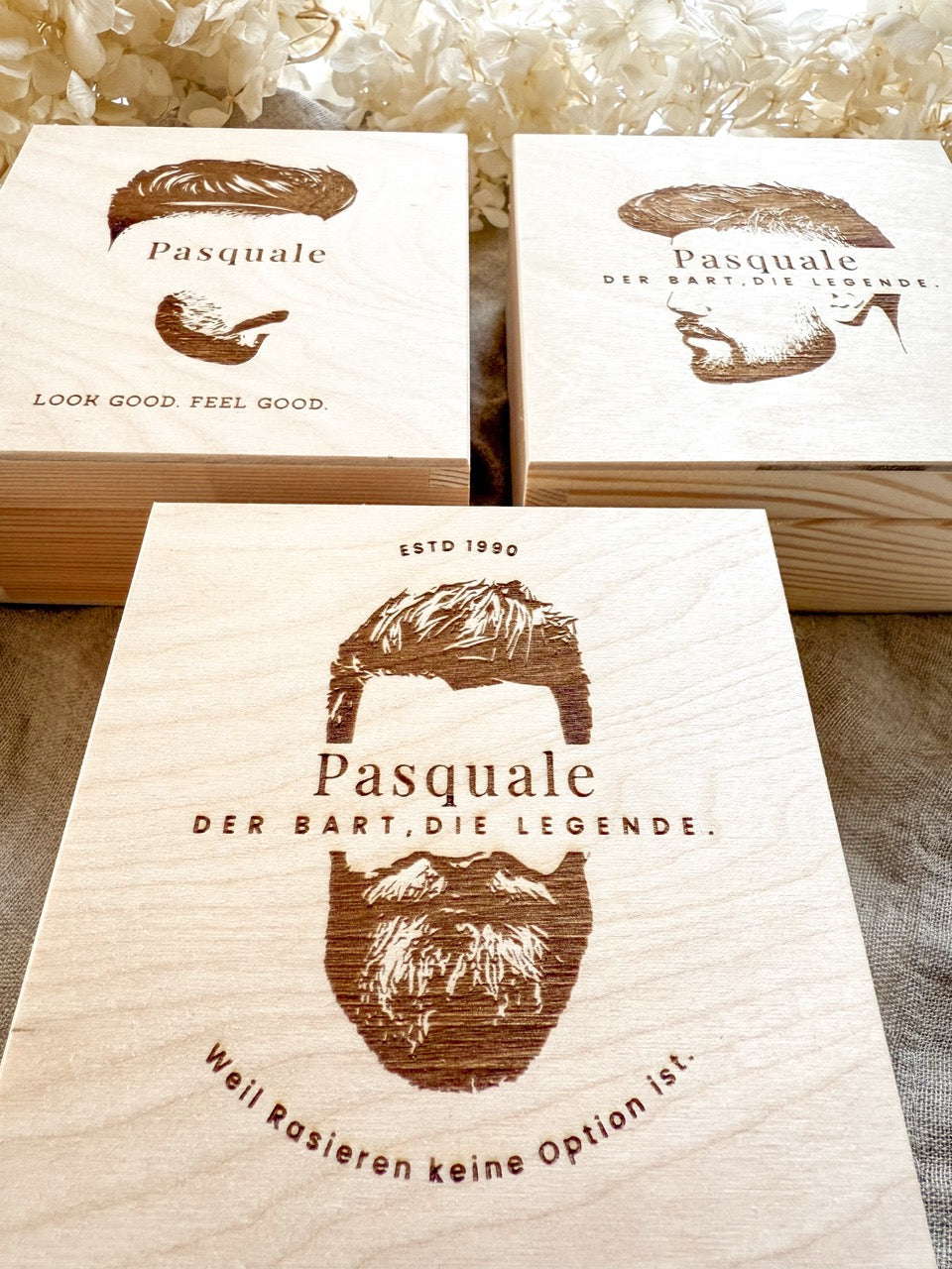 Personalisierte Bart Geschenkbox mit gravierter Bartbürste & Proraso Bartöl | Bartpflegeset