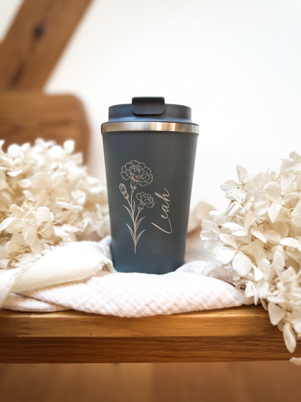 Personalisierter Thermobecher mit Namen | Geburtsblume