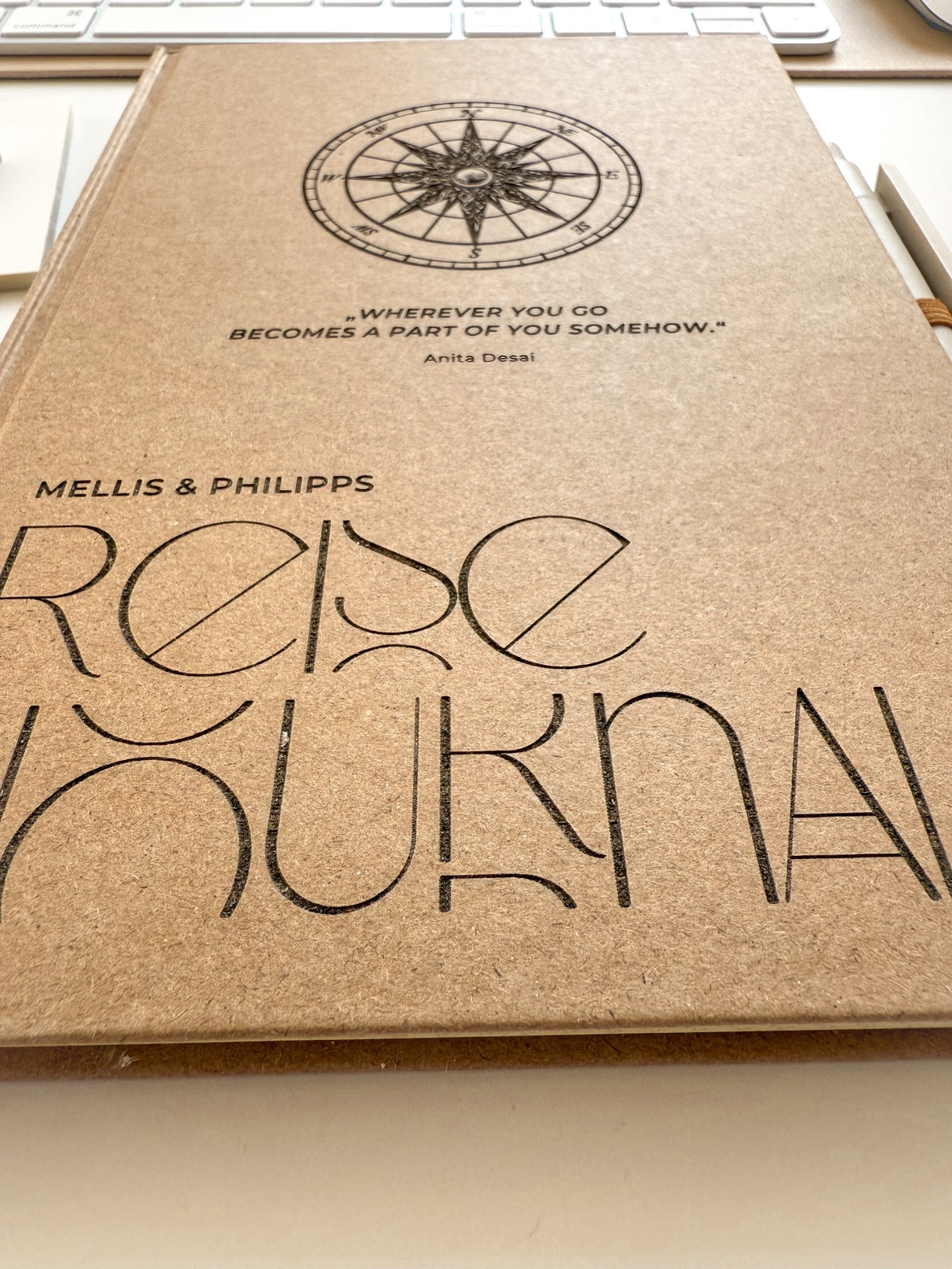 Personalisiertes Reise-Notizbuch mit Kompass-Motiv | Notizbuch (A5) mit Gravur und Stift