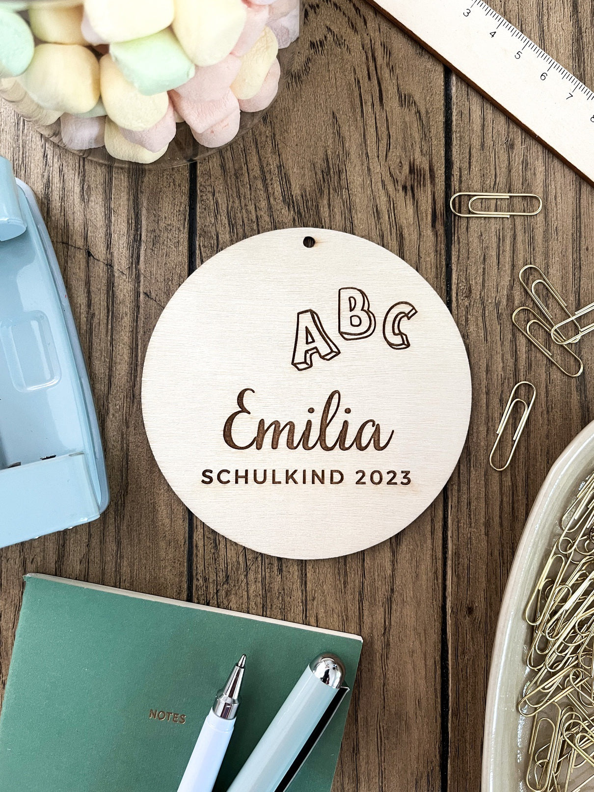 Personalisierter Schultütenanhänger aus Holz