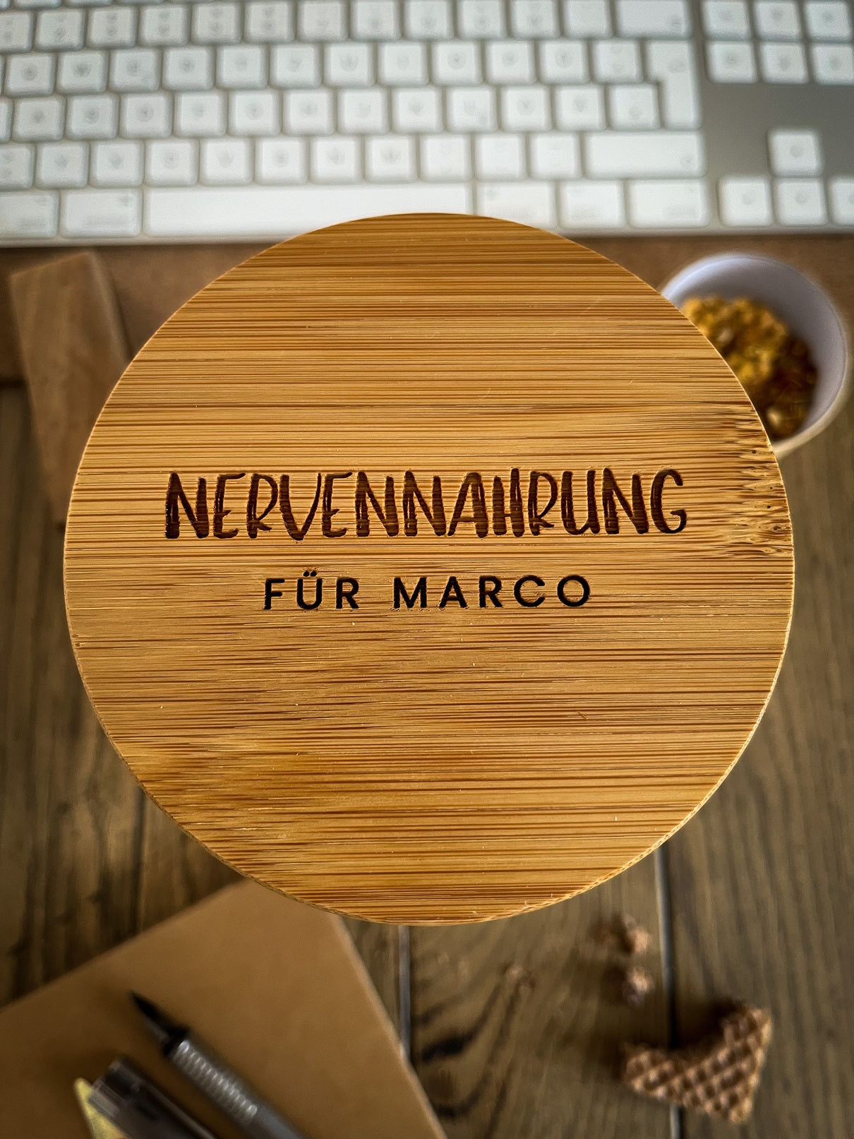 Personalisiertes Vorratsglas mit Holzdeckel graviert | Nervennahrung