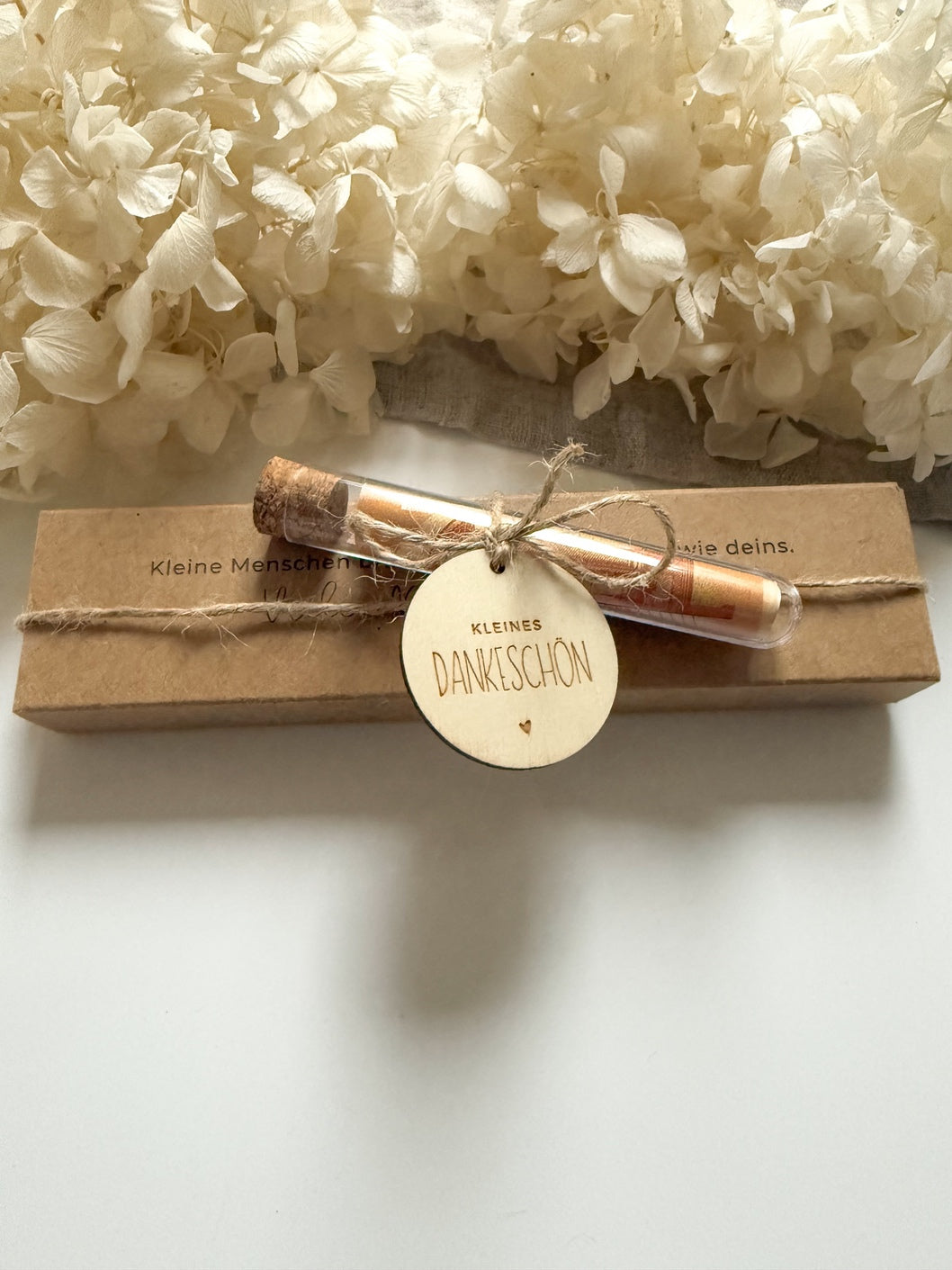 Personalisierter Kugelschreiber aus Edelstahl für Erzieherin oder Tagesmutter mit Gravur & Geschenkbox | Kleine Menschen