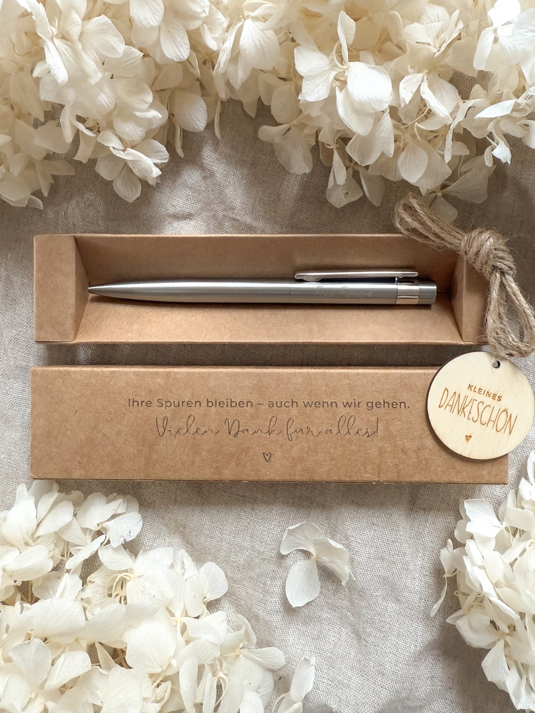 Personalisierter Kugelschreiber für Lehrer mit Gravur & Geschenkbox | Ihre Spuren bleiben
