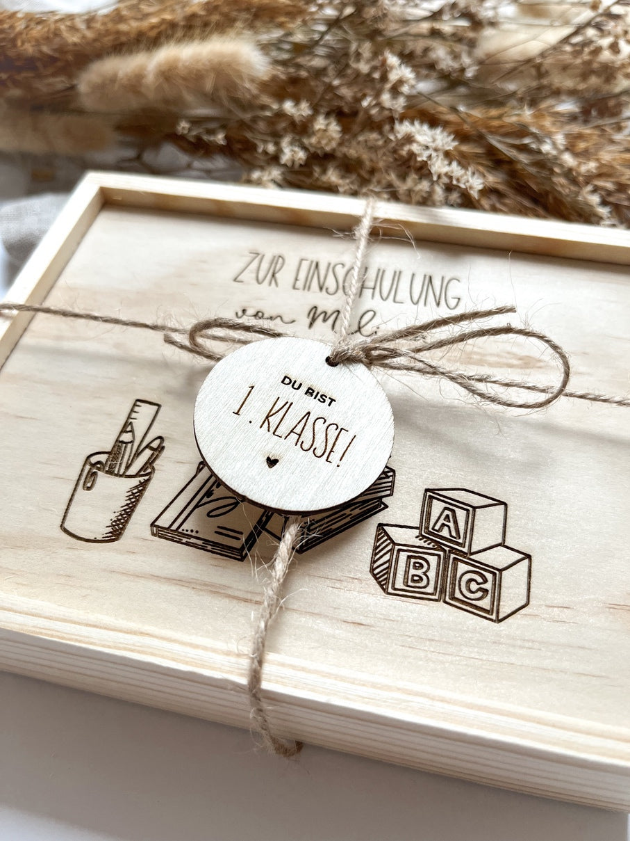 Personalisiertes Geldgeschenk aus Holz zur Einschulung | Bücher