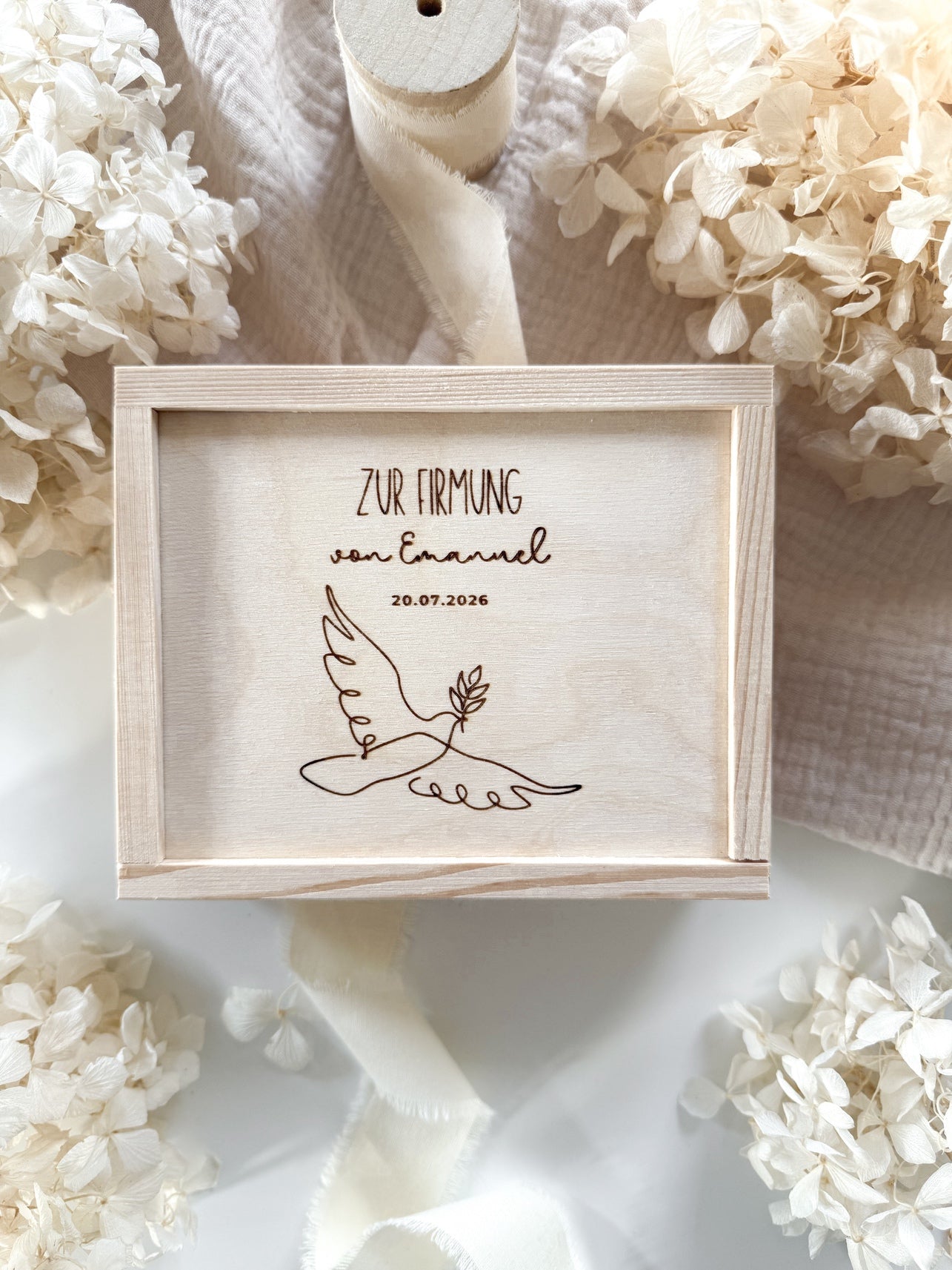 Personalisiertes Geldgeschenk aus Holz zur Firmung | Taube