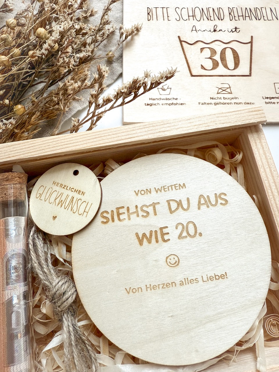Personalisiertes Geldgeschenk mit Namen zum 30. Geburtstag aus Holz
