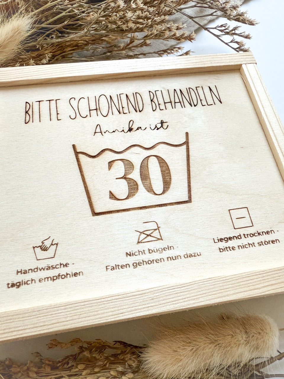 Personalisiertes Geldgeschenk mit Namen zum 30. Geburtstag aus Holz