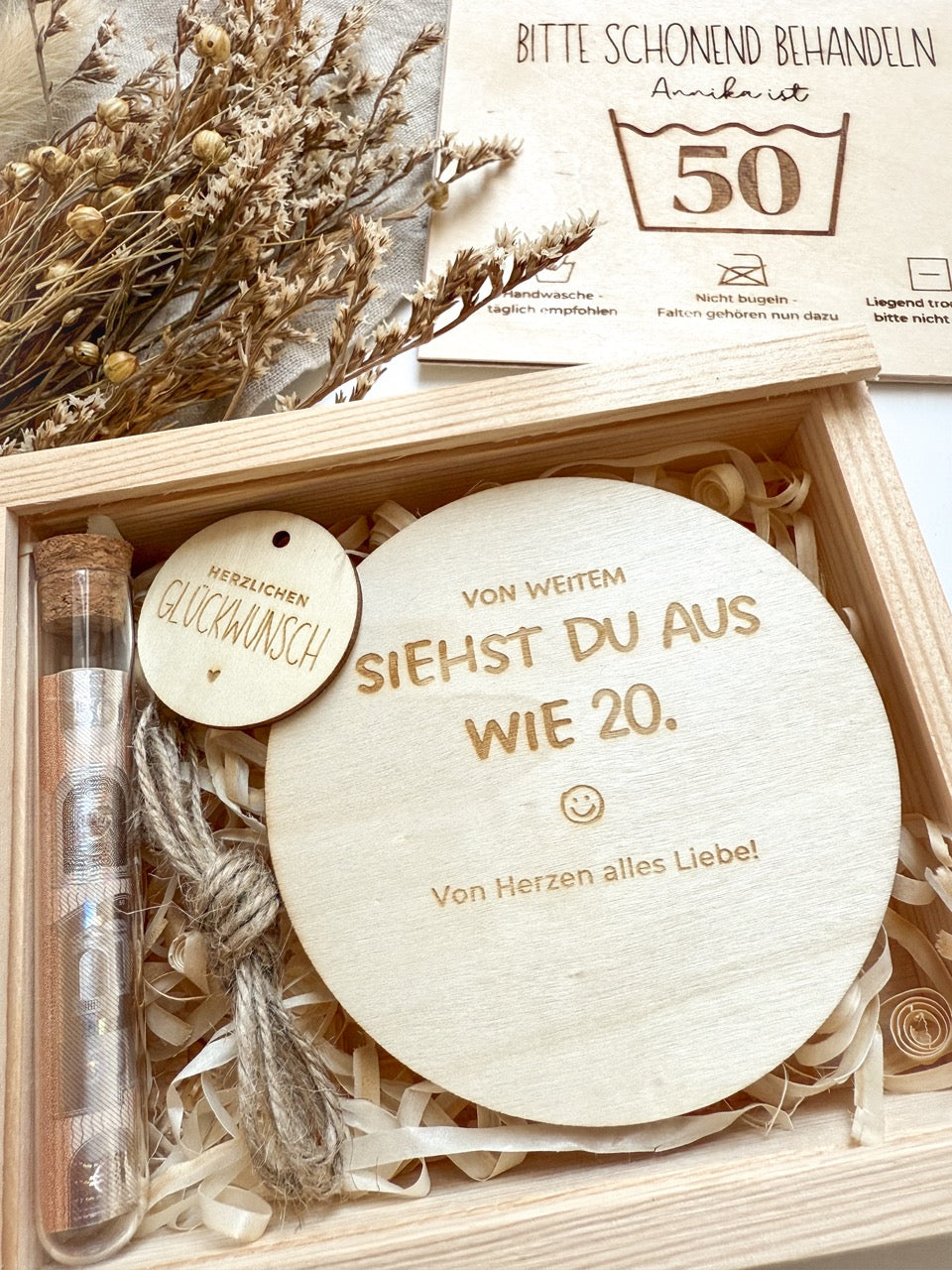 Personalisiertes Geldgeschenk mit Gravur & Namen zum 50. Geburtstag aus Holz