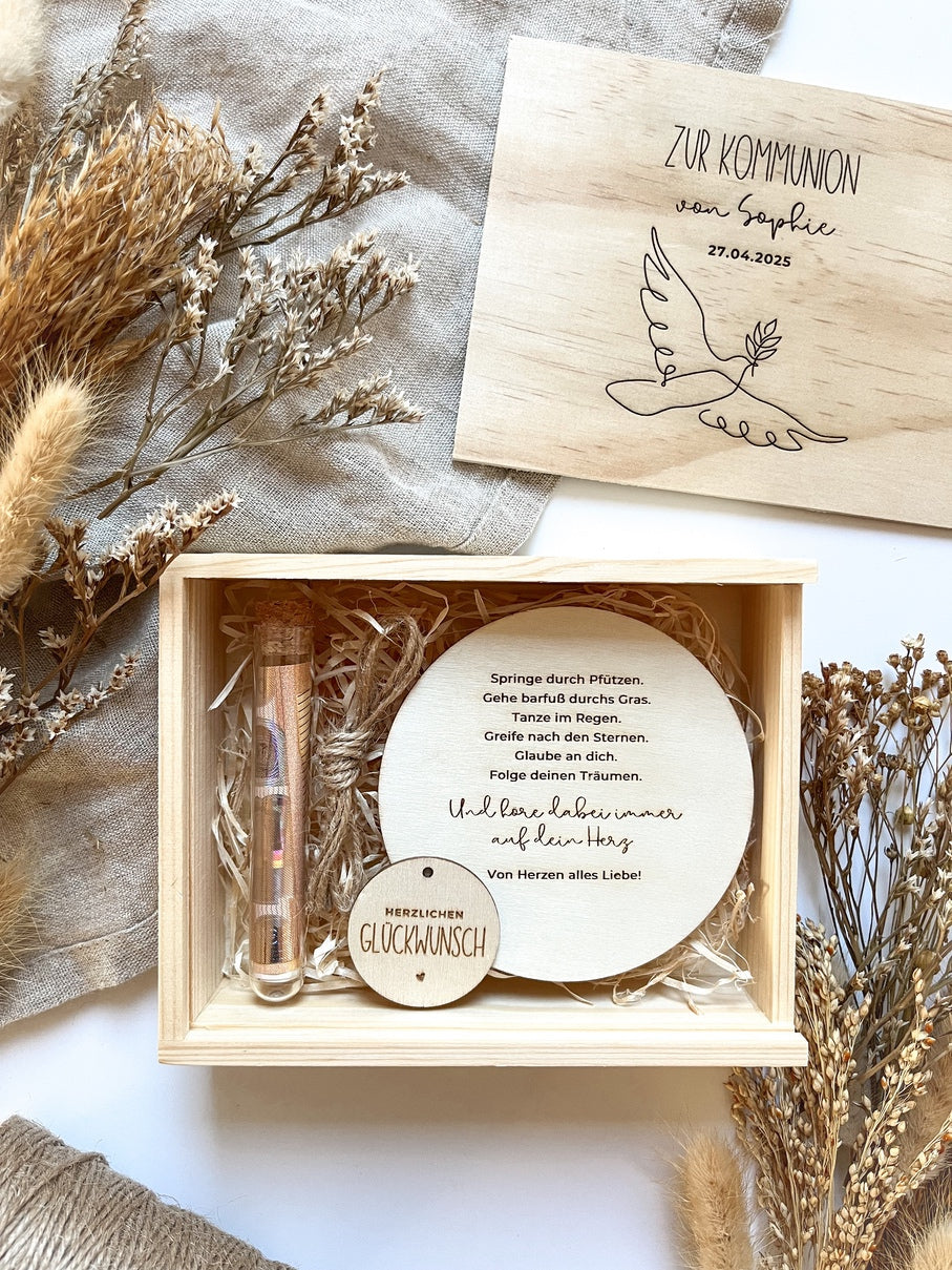 Personalisiertes Geldgeschenk aus Holz zur Kommunion | Taube