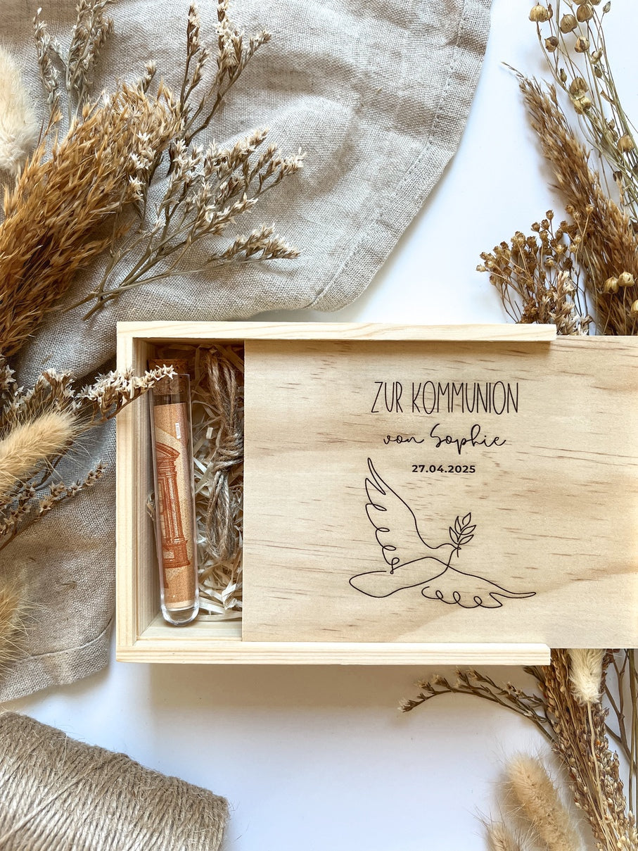 Personalisiertes Geldgeschenk aus Holz zur Kommunion | Taube