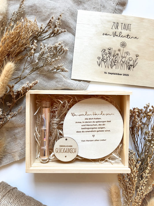 Personalisiertes Geldgeschenk aus Holz zur Taufe | Blumenwiese