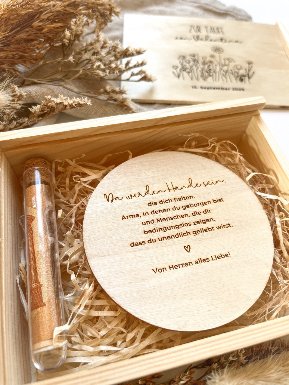 Personalisiertes Geldgeschenk aus Holz zur Taufe | Blumenwiese