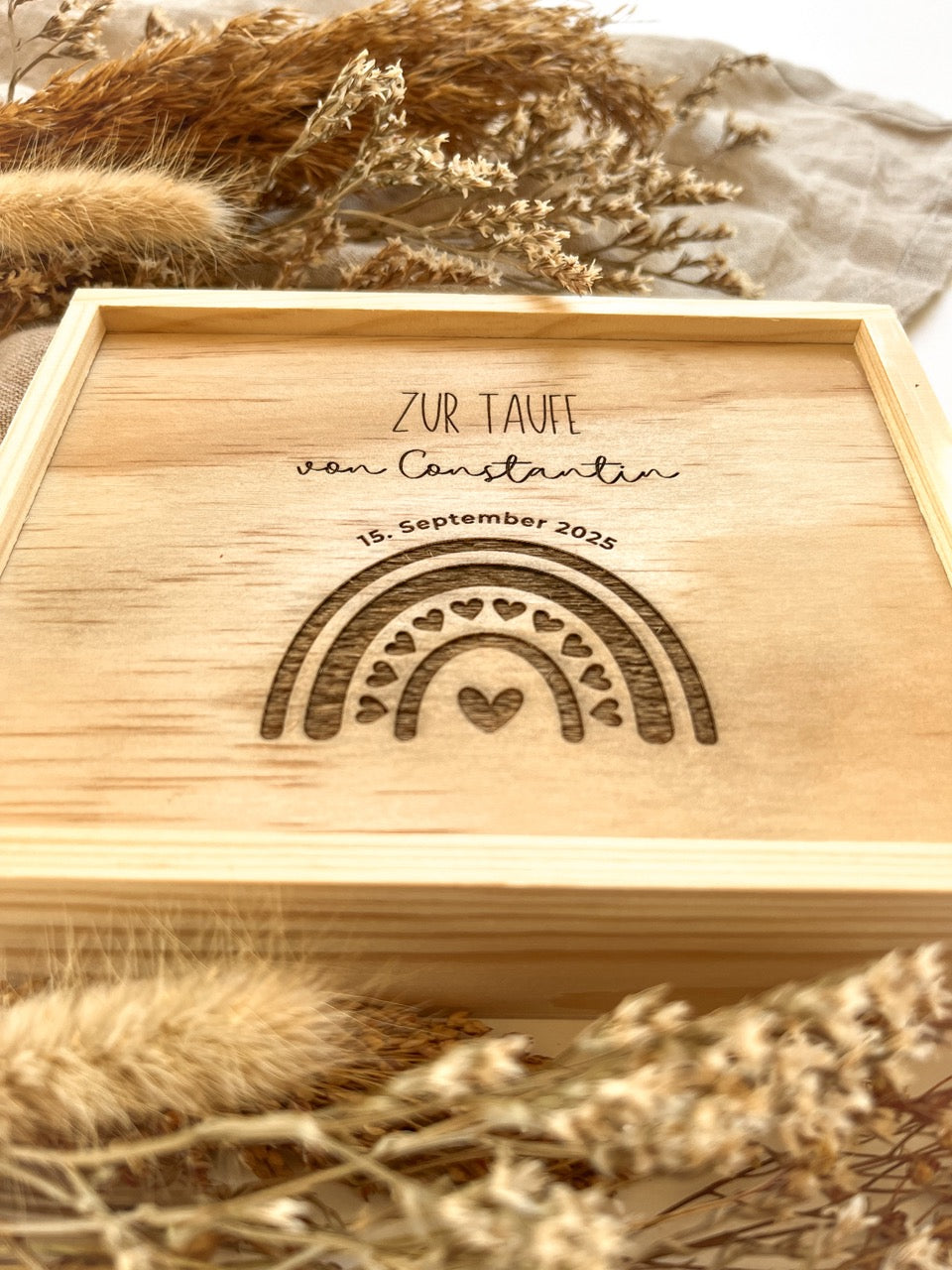 Personalisiertes Geldgeschenk mit Gravur & Namen aus Holz zur Taufe | Regenbogen