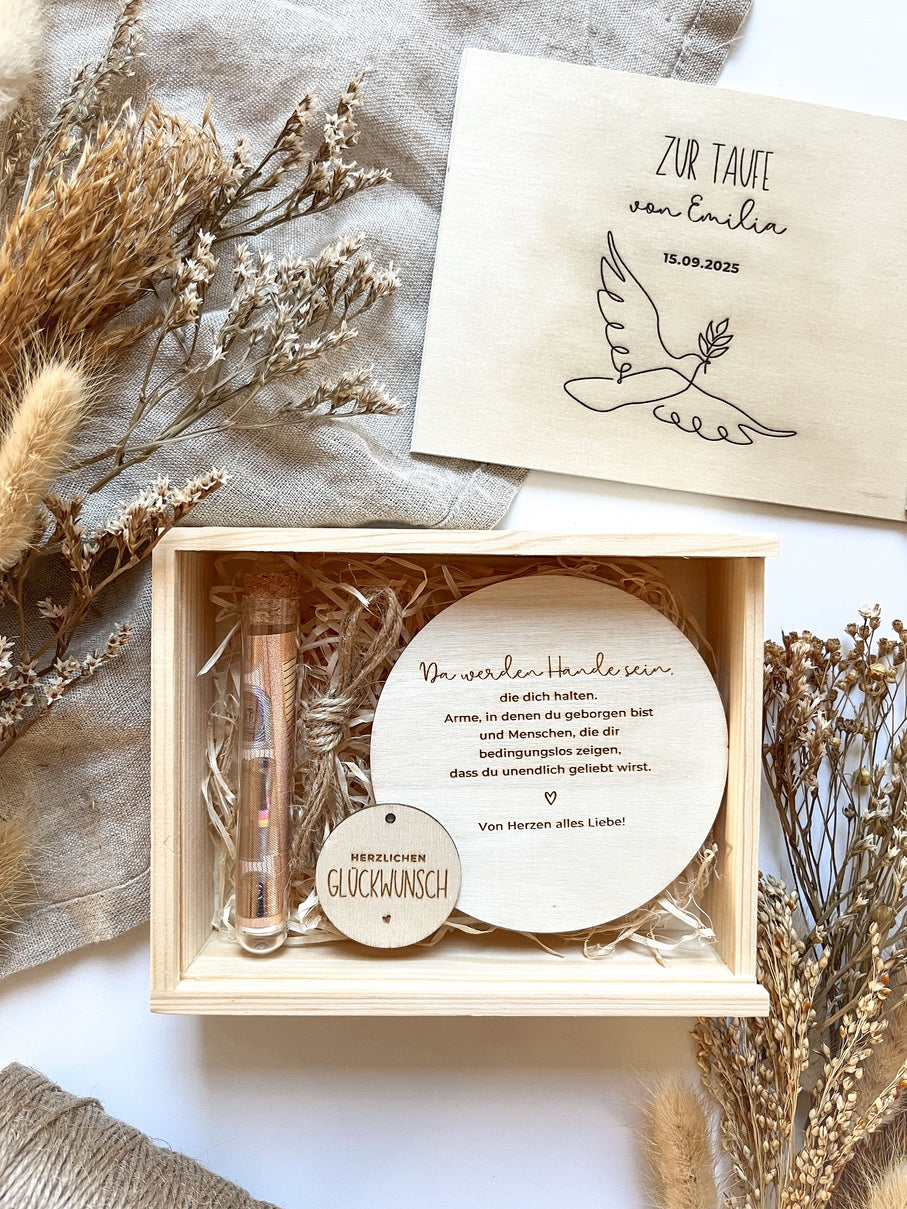 Personalisiertes Geldgeschenk aus Holz zur Taufe | Taube