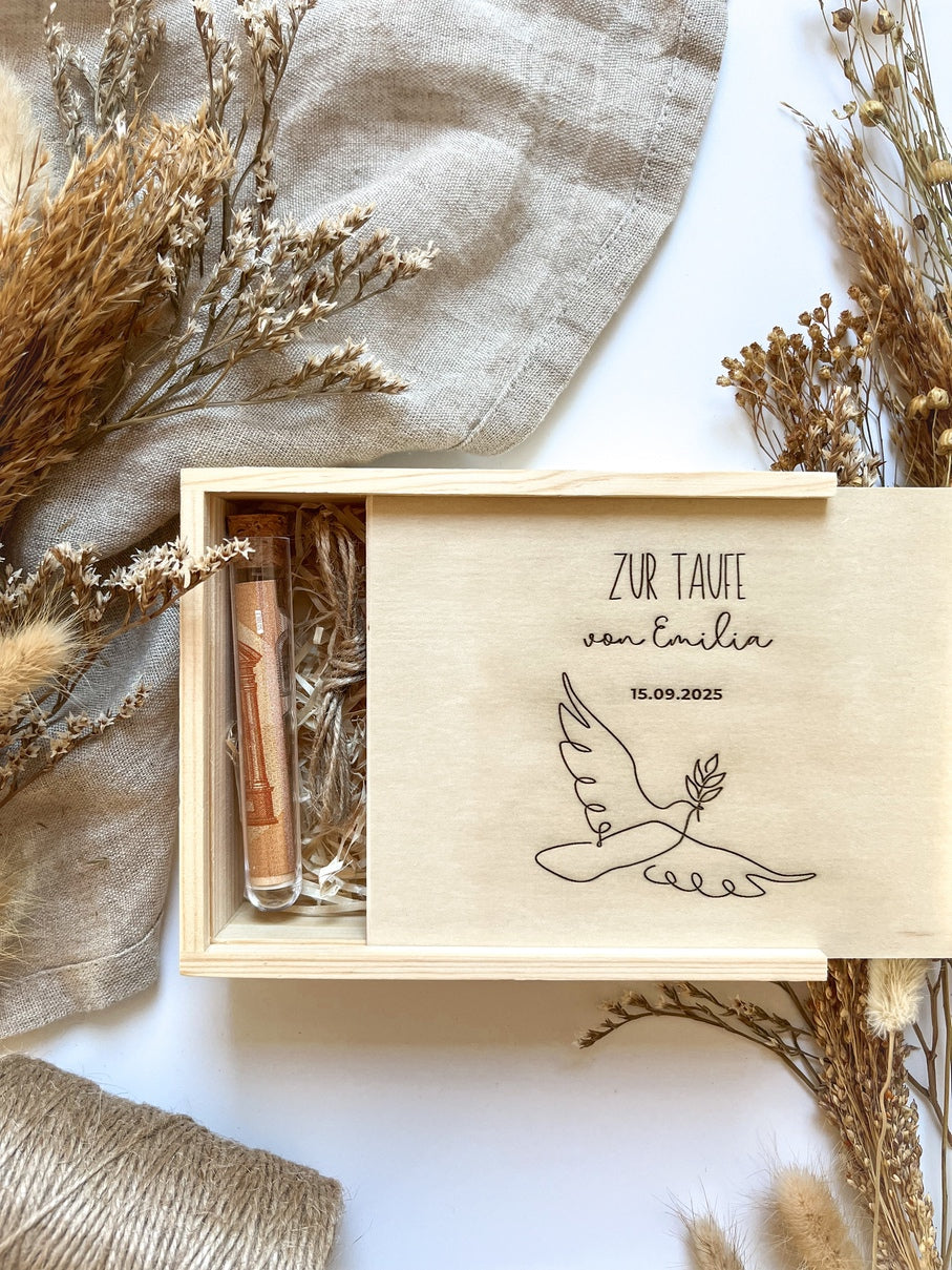 Personalisiertes Geldgeschenk aus Holz zur Taufe | Taube