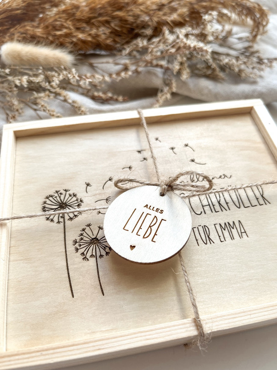 Personalisiertes Geldgeschenk mit Namen zum Geburtstag aus Holz | Pusteblume