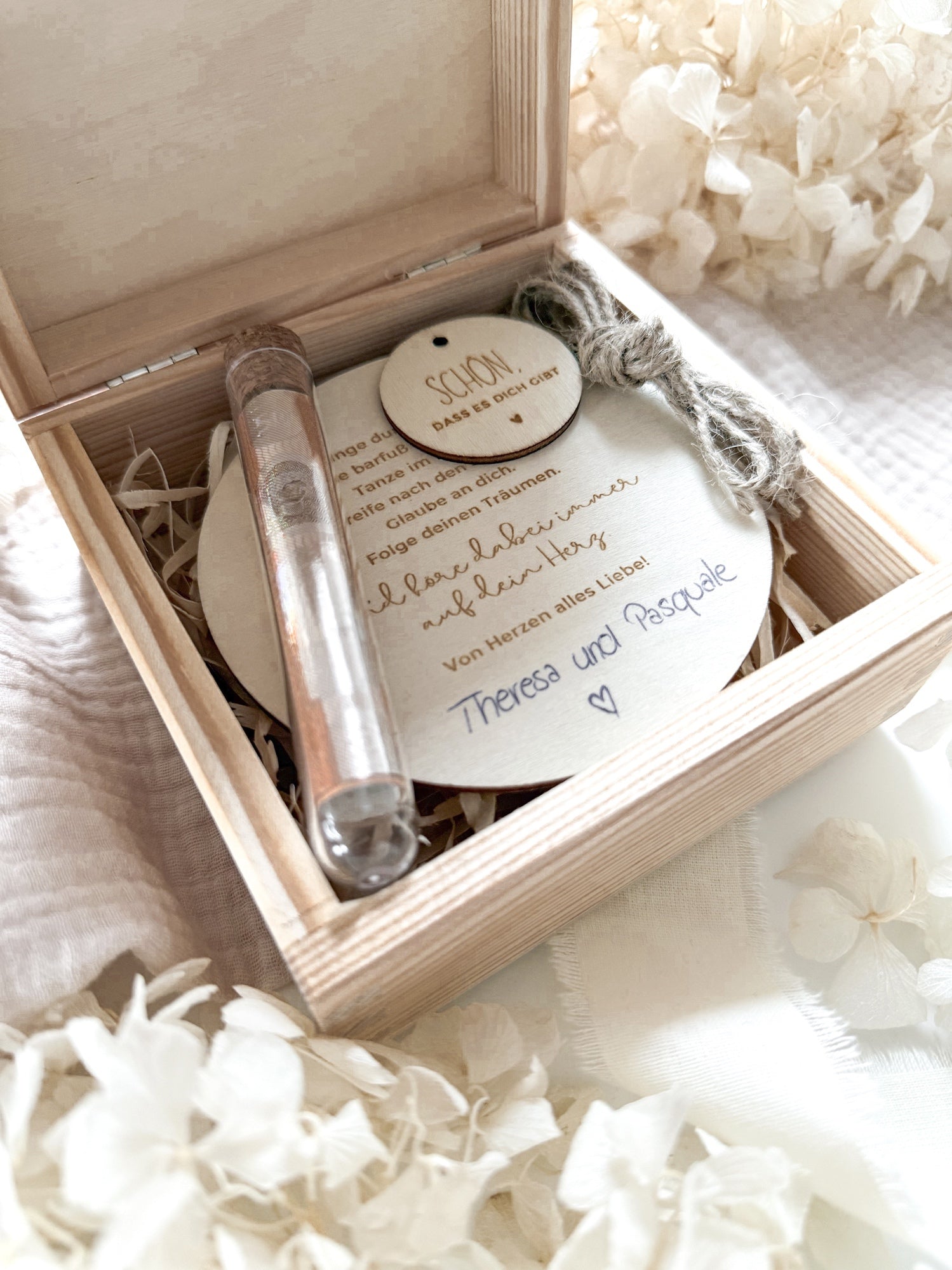 Personalisiertes Geldgeschenk aus Holz zur Konfirmation | Taube