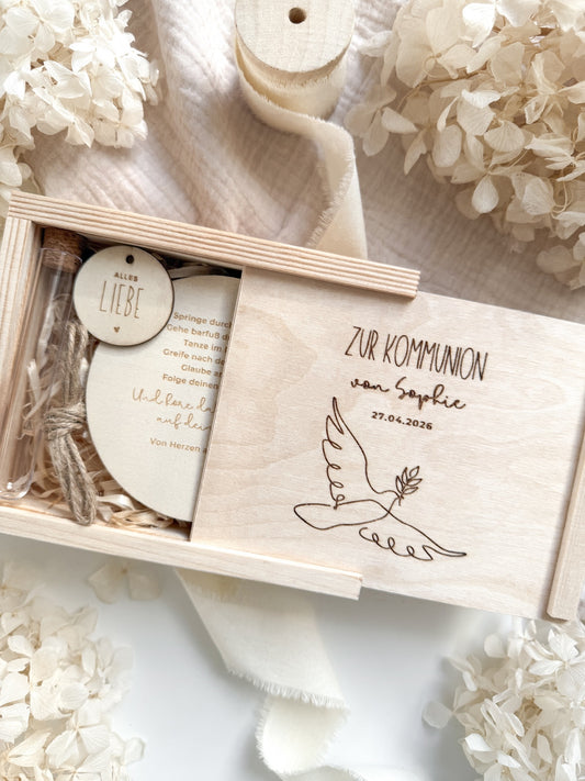 Personalisiertes Geldgeschenk aus Holz zur Kommunion | Taube