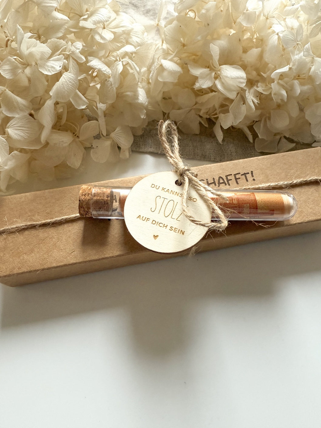 Personalisierter Kugelschreiber zum Abschluss mit Geschenkbox | Du hast es geschafft