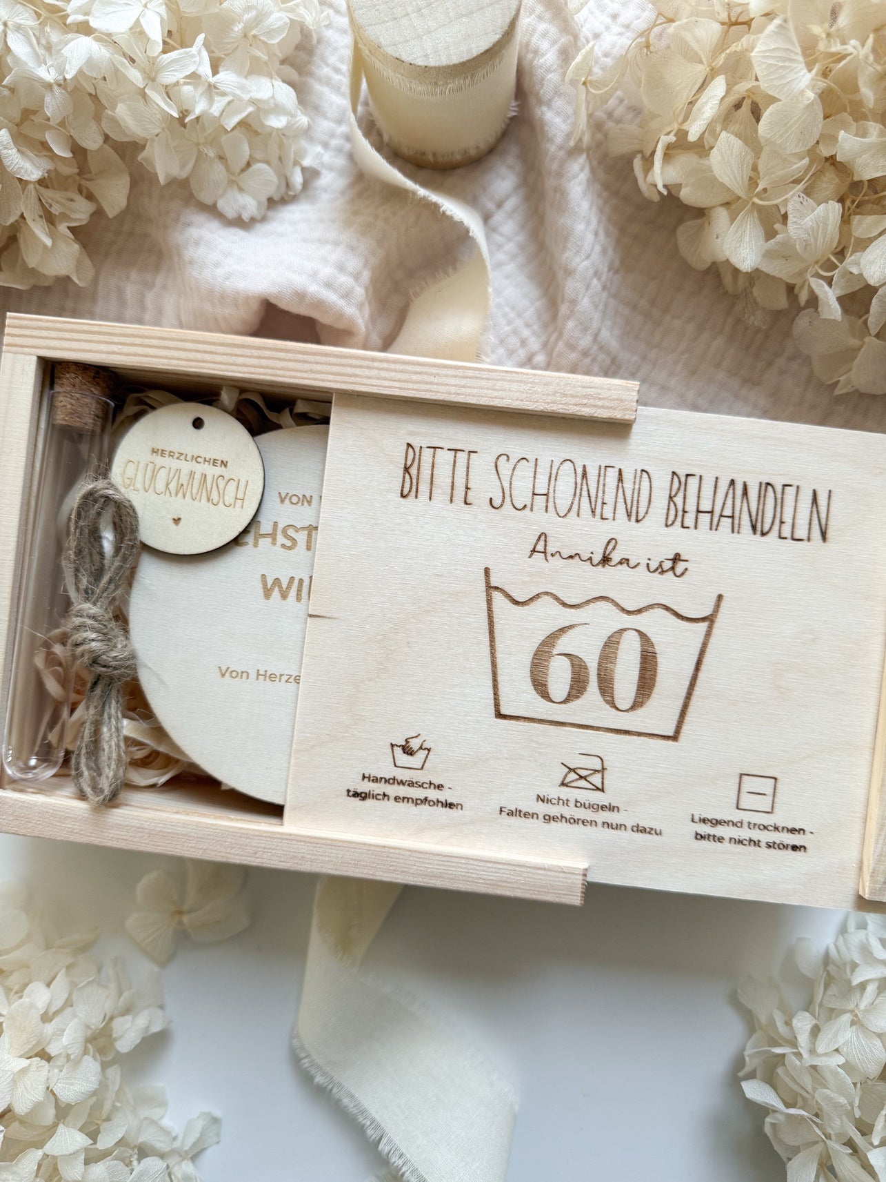 Personalisiertes Geldgeschenk zum 60. Geburtstag aus Holz