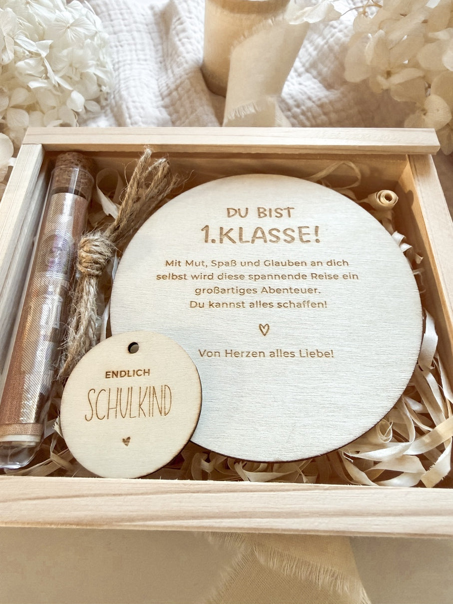 Personalisiertes Geldgeschenk aus Holz zur Einschulung